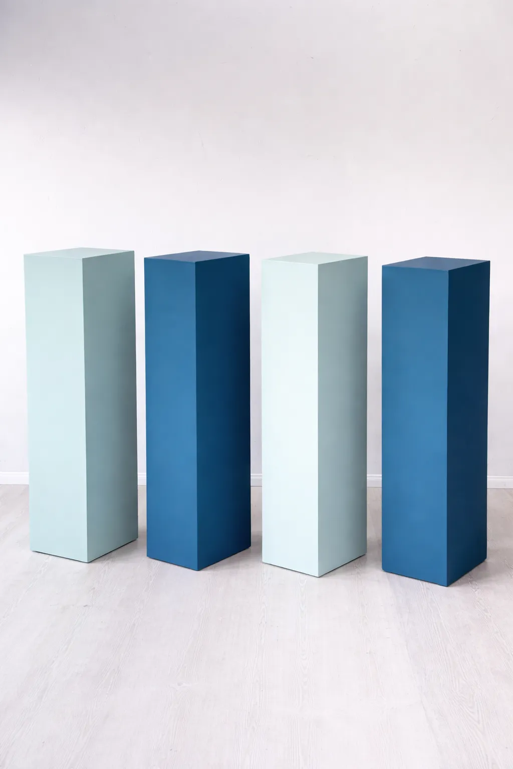 MINIMAL CUSTOM COLOR plinth 60 cm