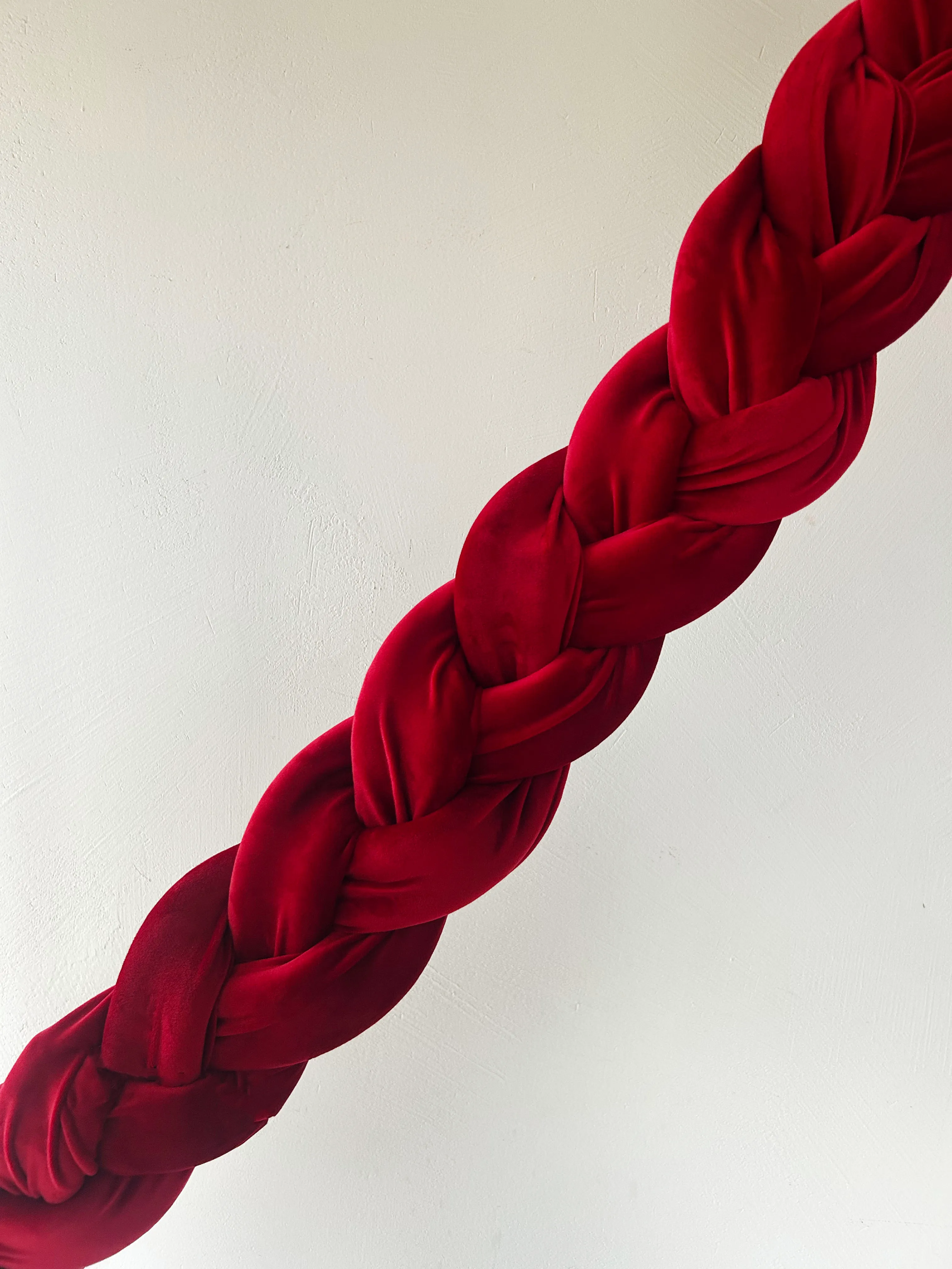 RED VELVET garland