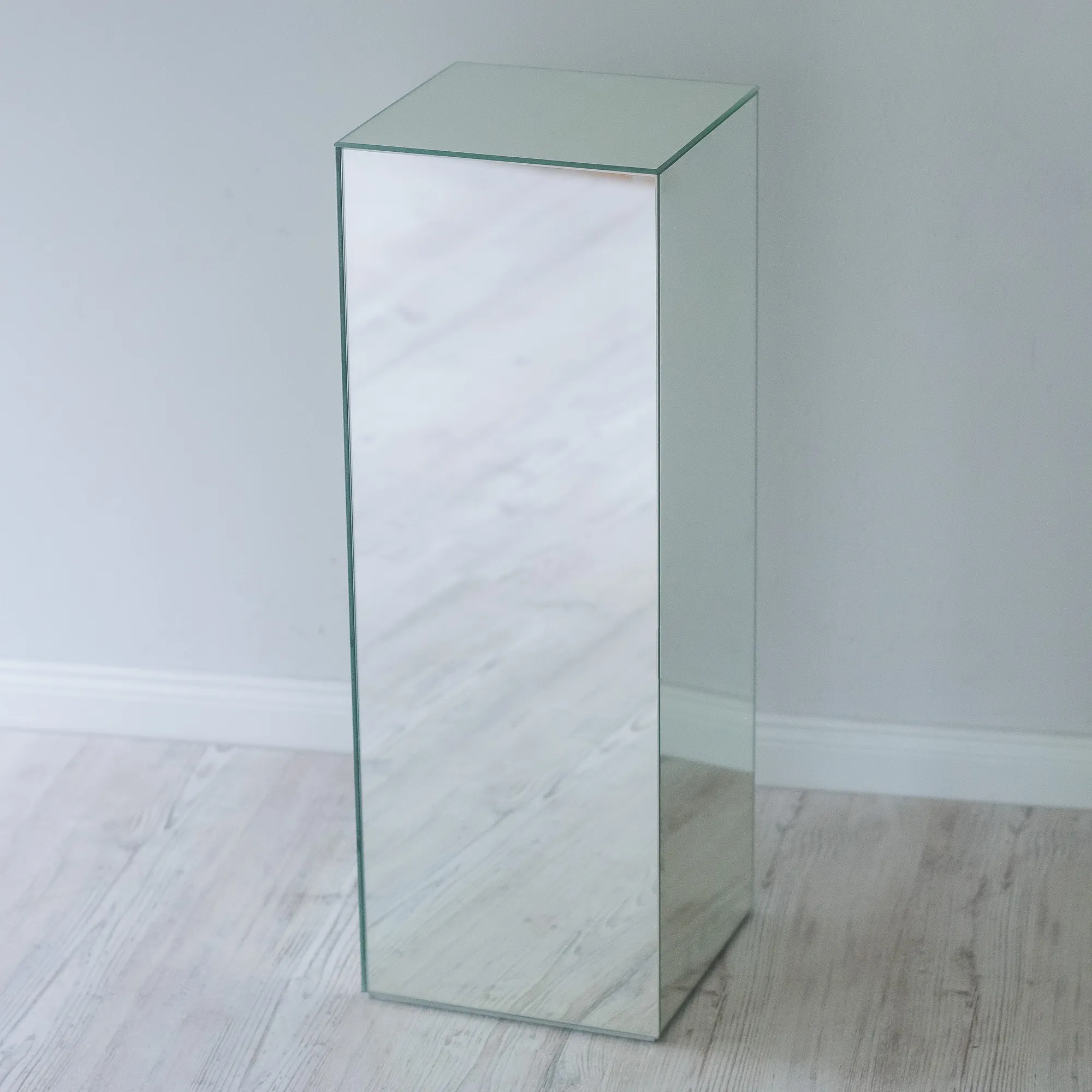 MIRROR 70 cm  plinth 