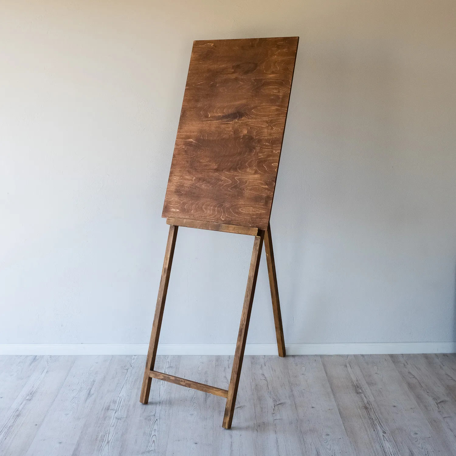 Easel WOOD DARK