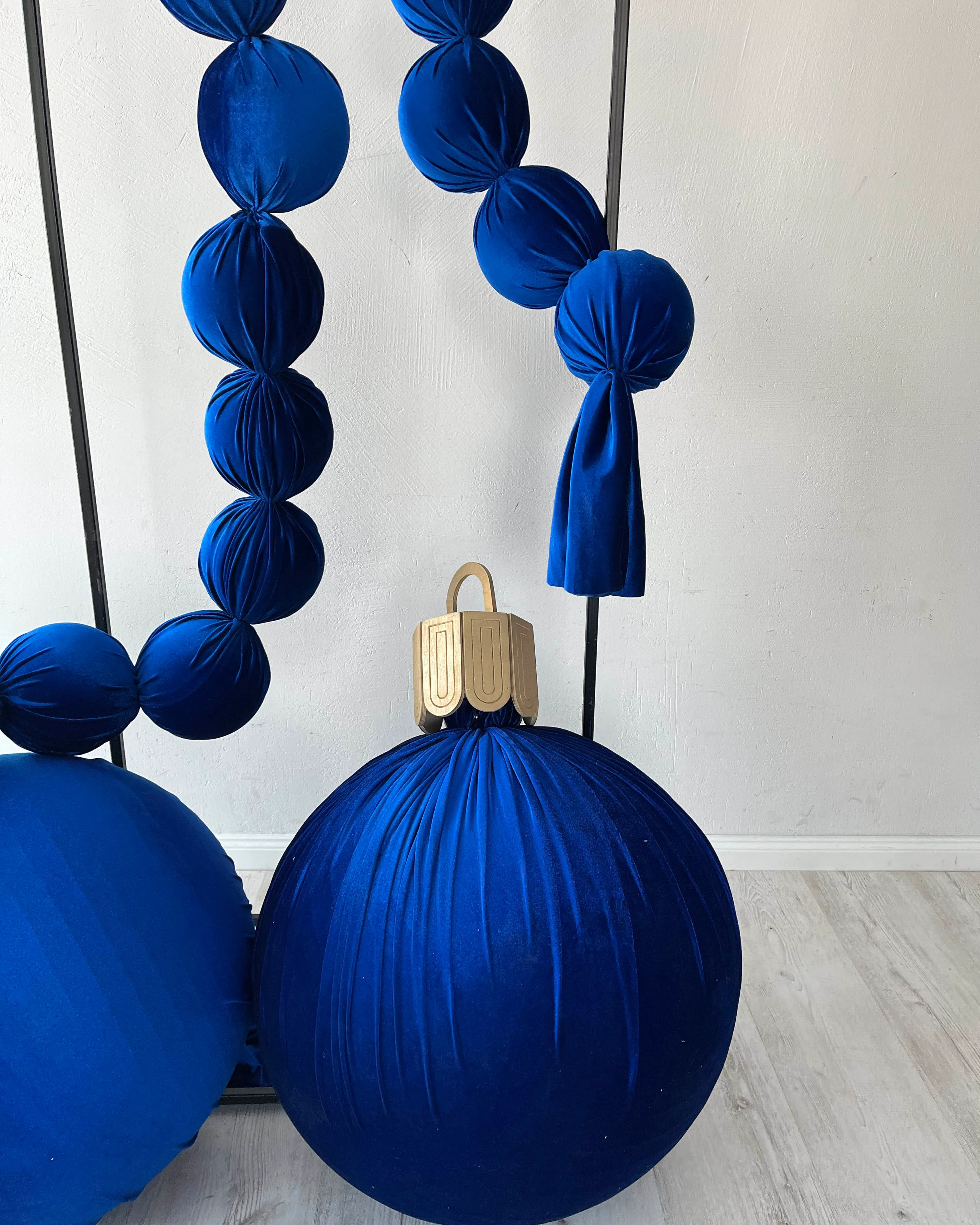2 x ROYAL BLUE VELVET ball