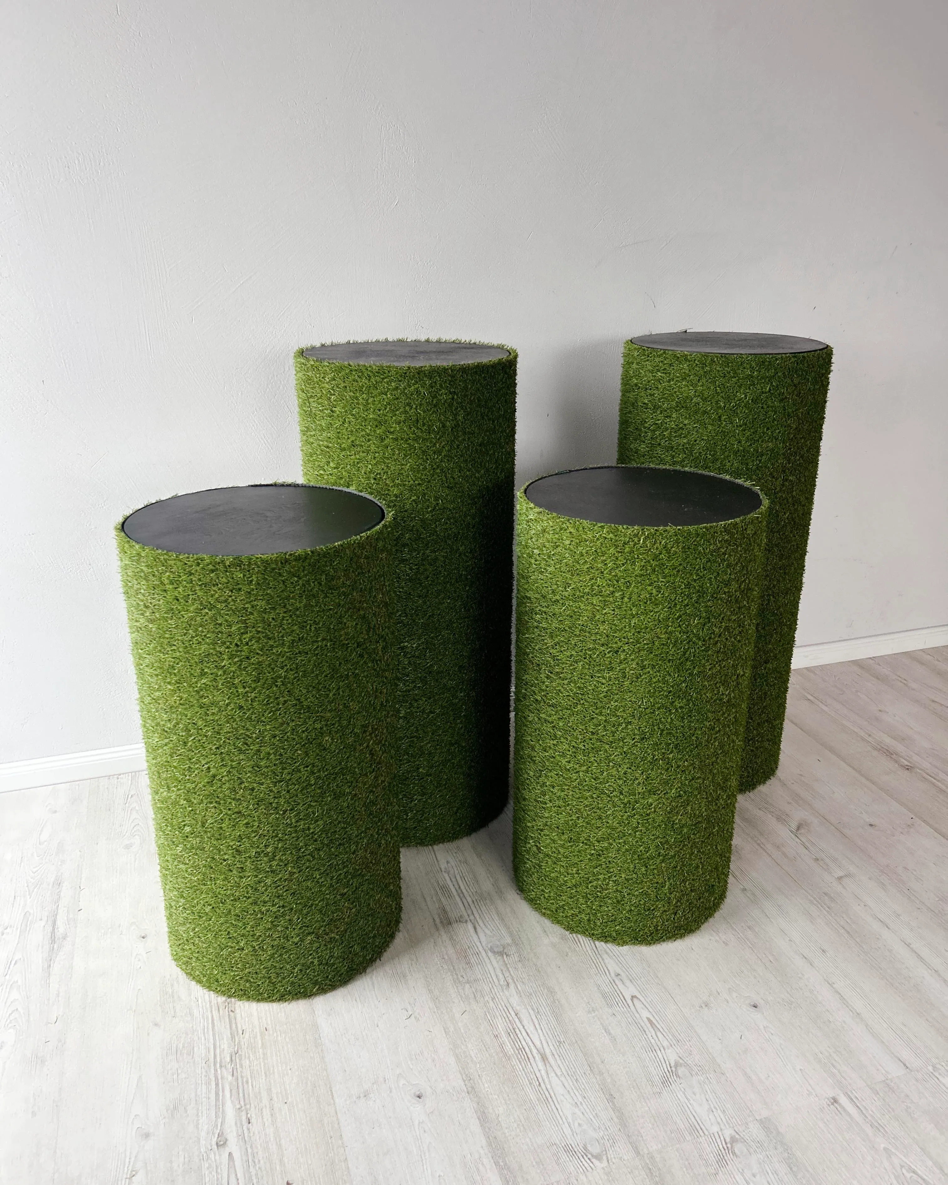 GREEN 100 cm plinth
