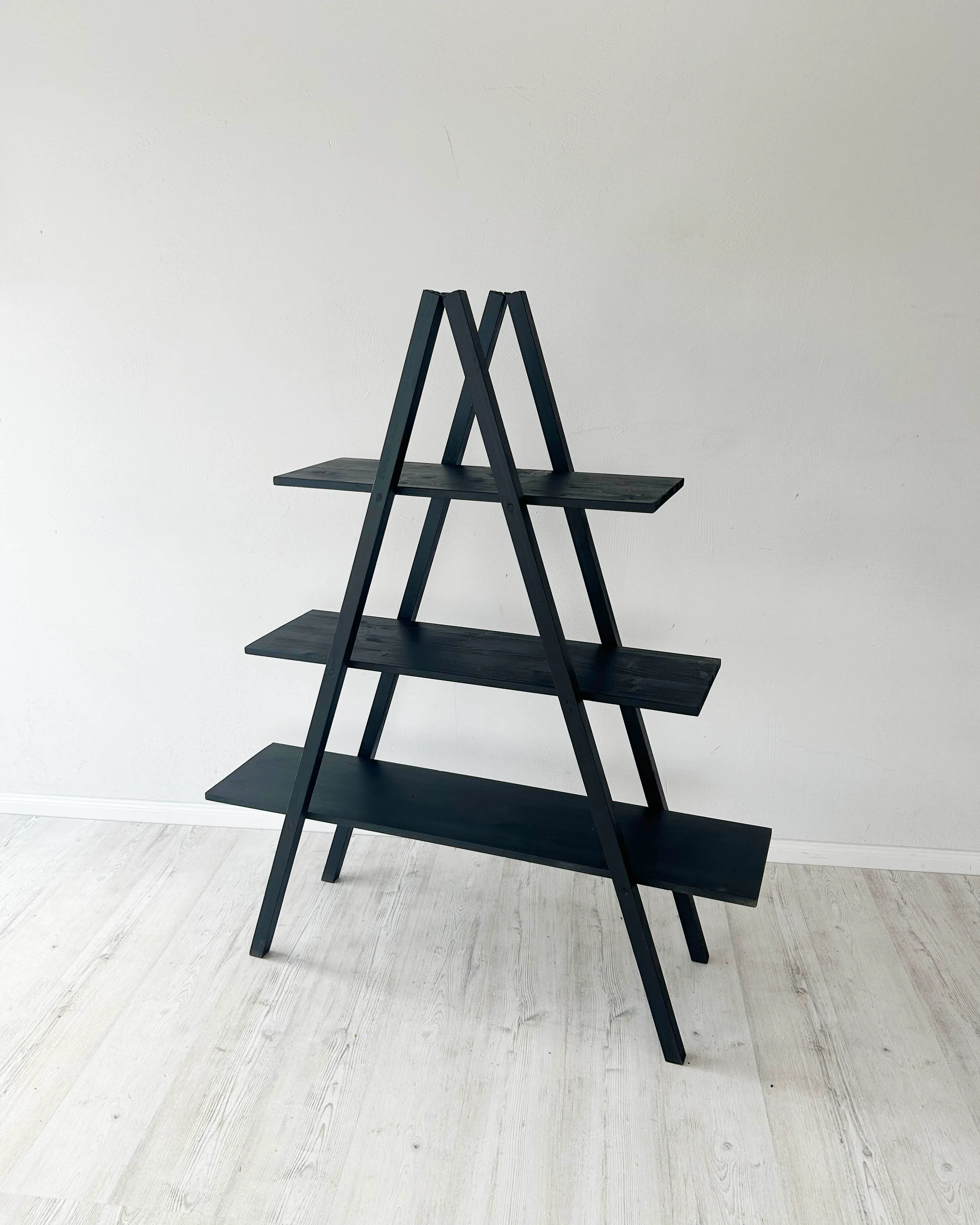 WOOD MAXI BLACK stand