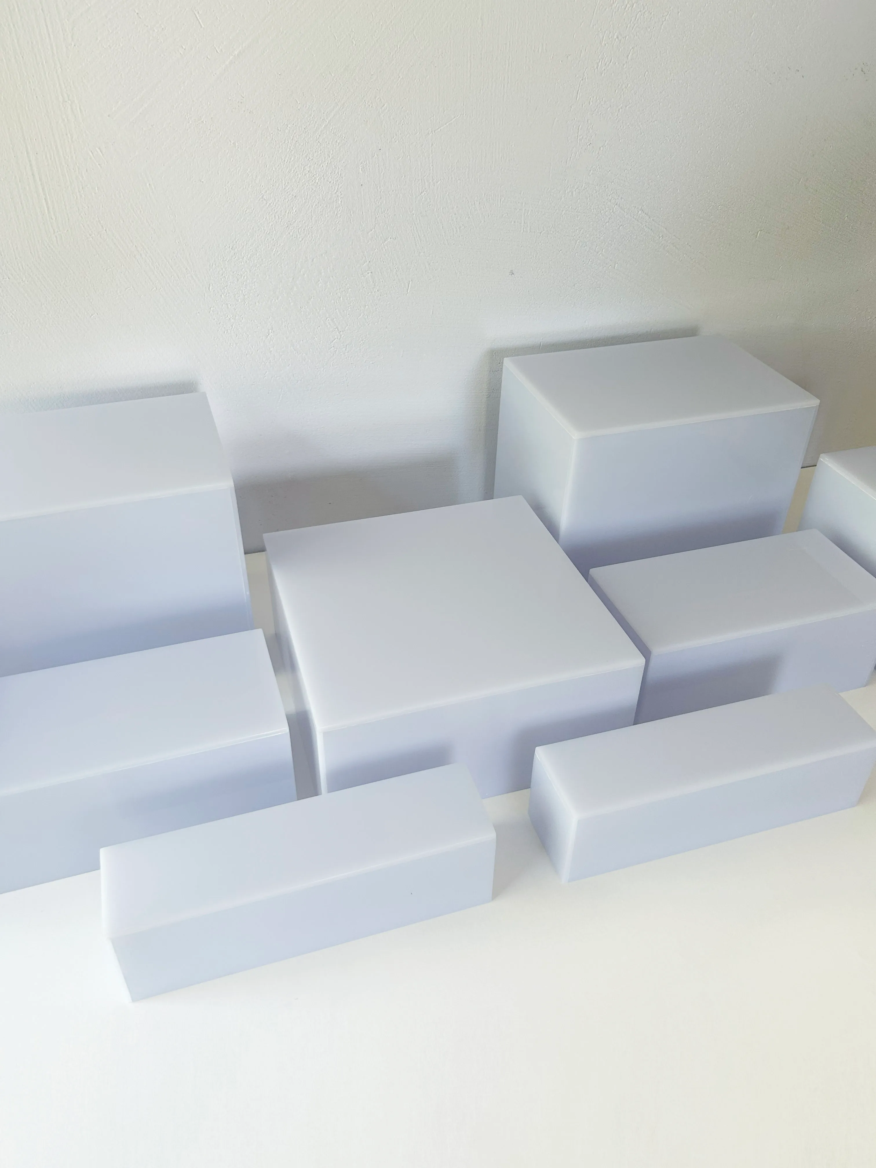 WHITE  A dessert set