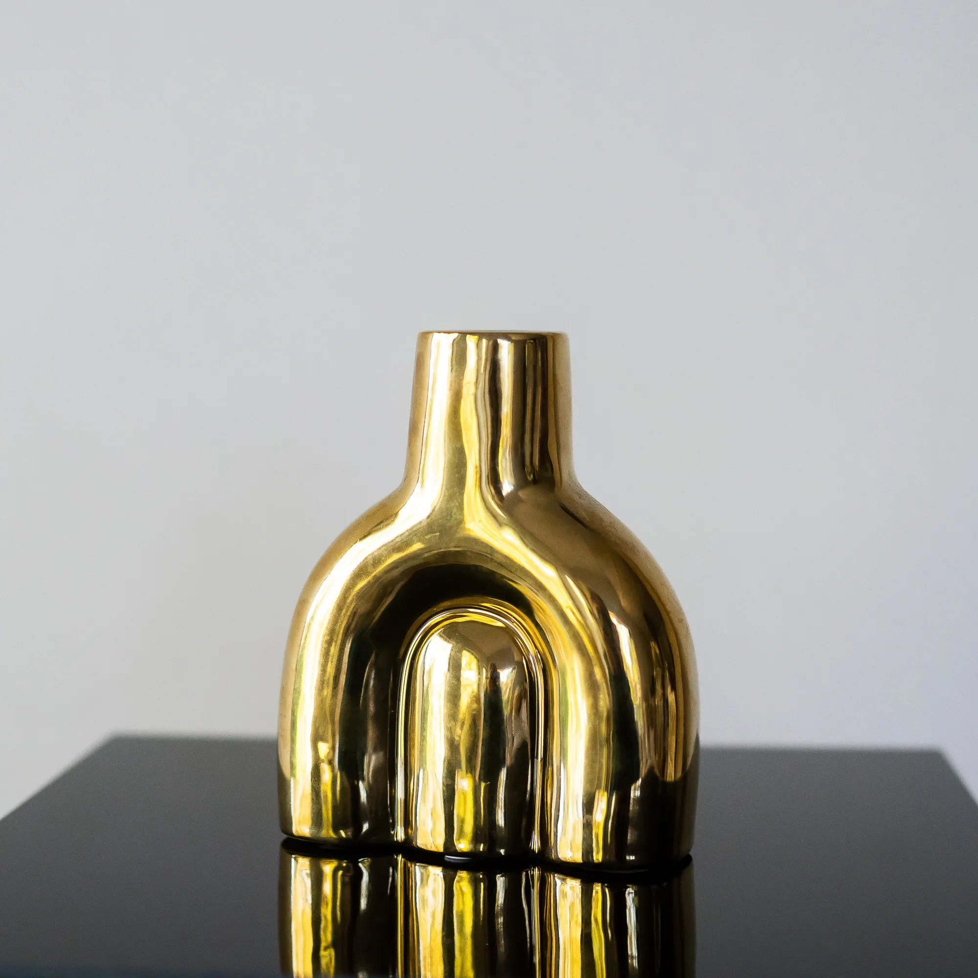 GOLD vase C