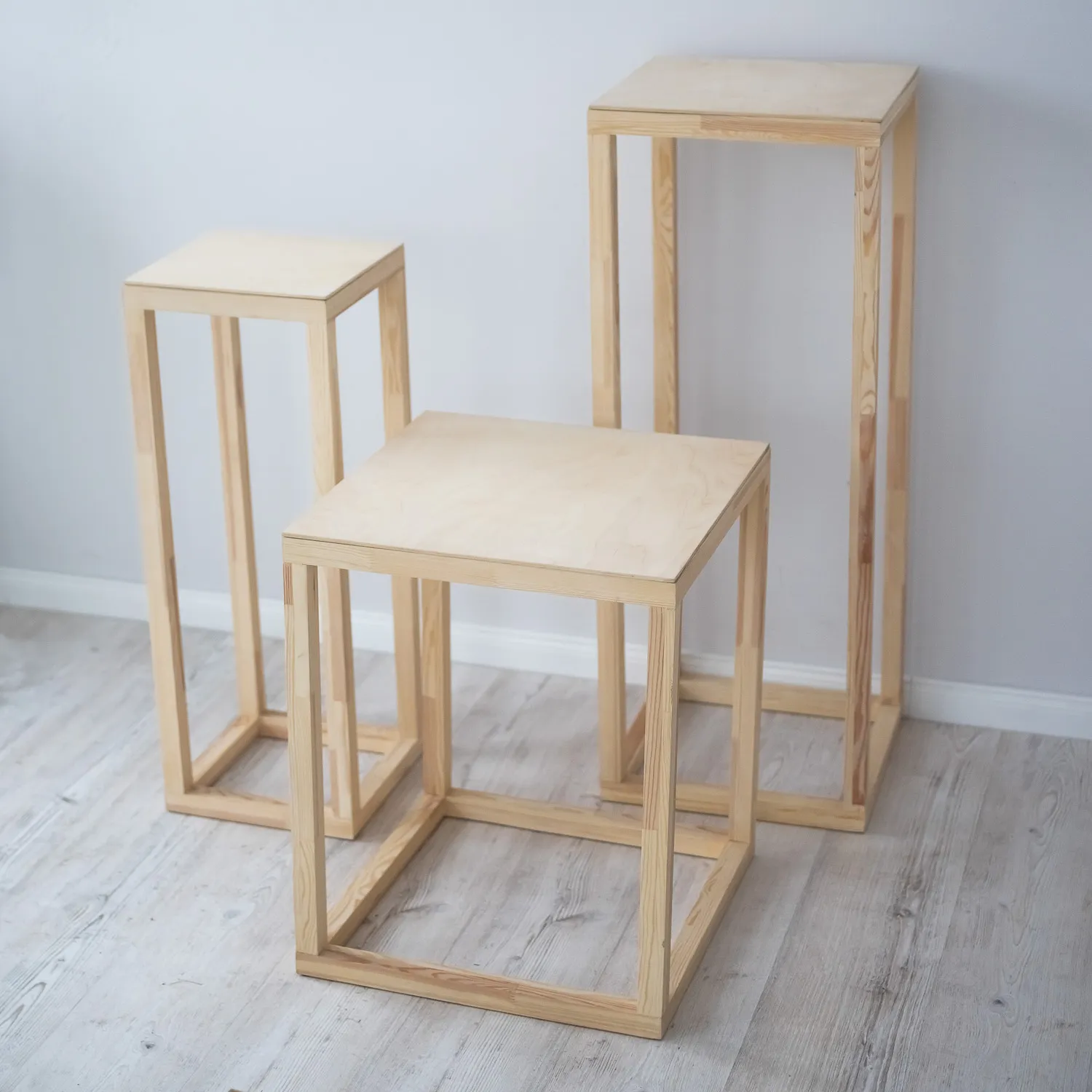 WOOD LIGHT 60 cm plinth