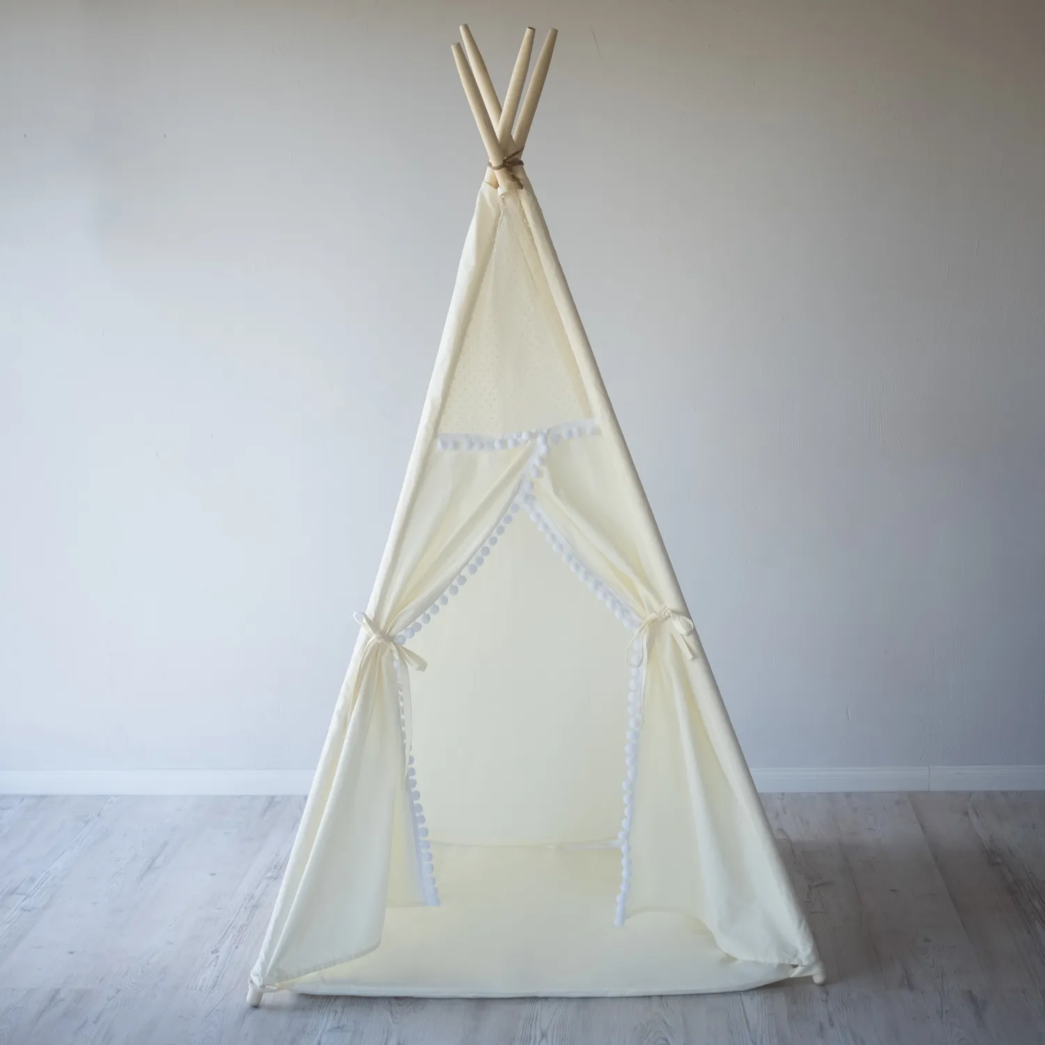 Tepee tent
