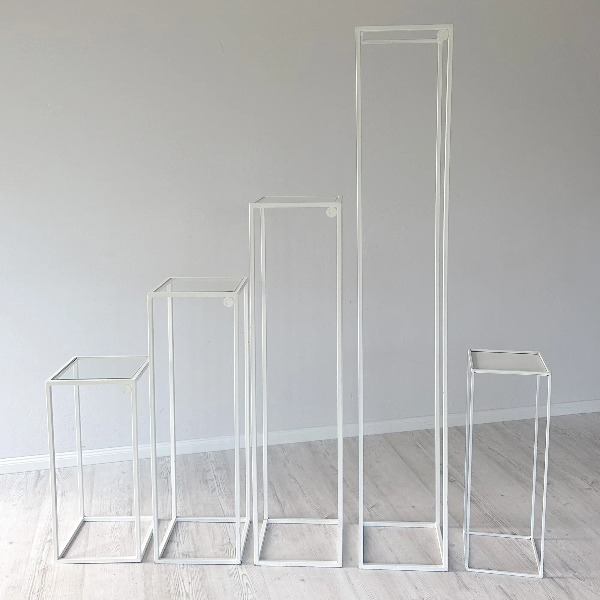 SIMPLE WHITE 180 cm plinth