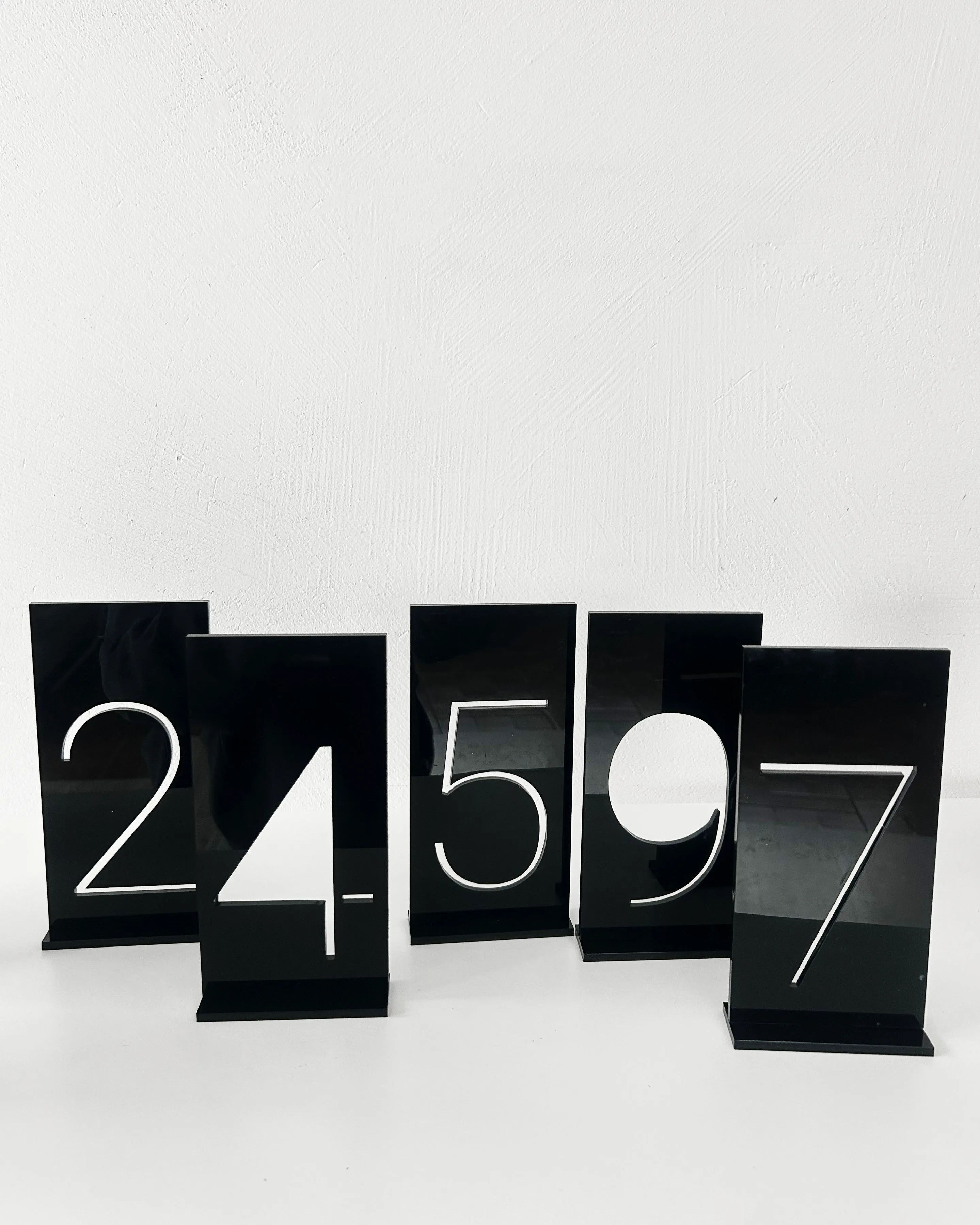 BLACK table numbers