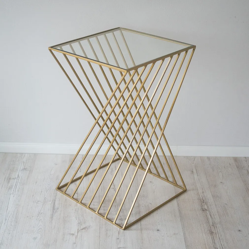 LINES GOLD ceremony table