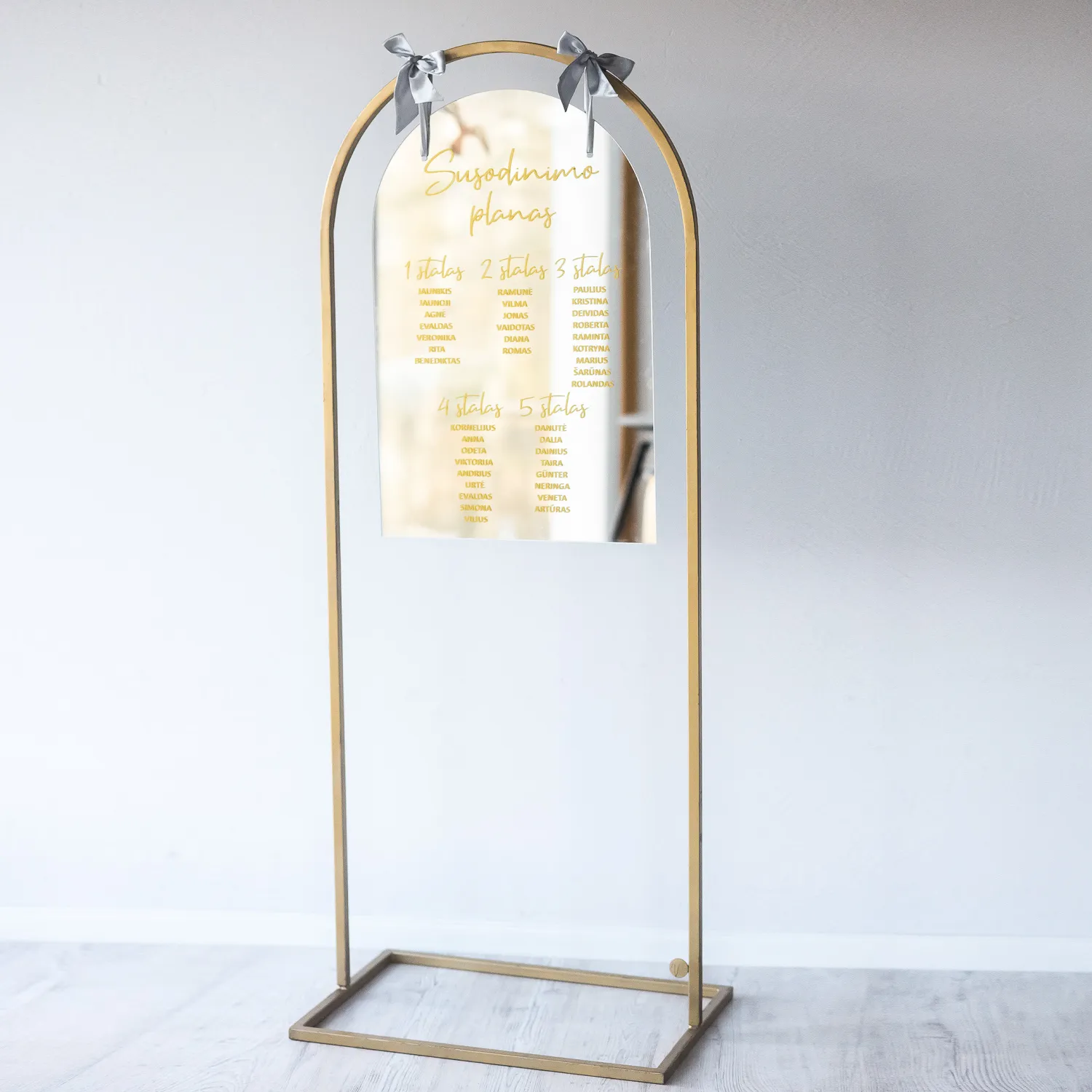 Easel D GOLD