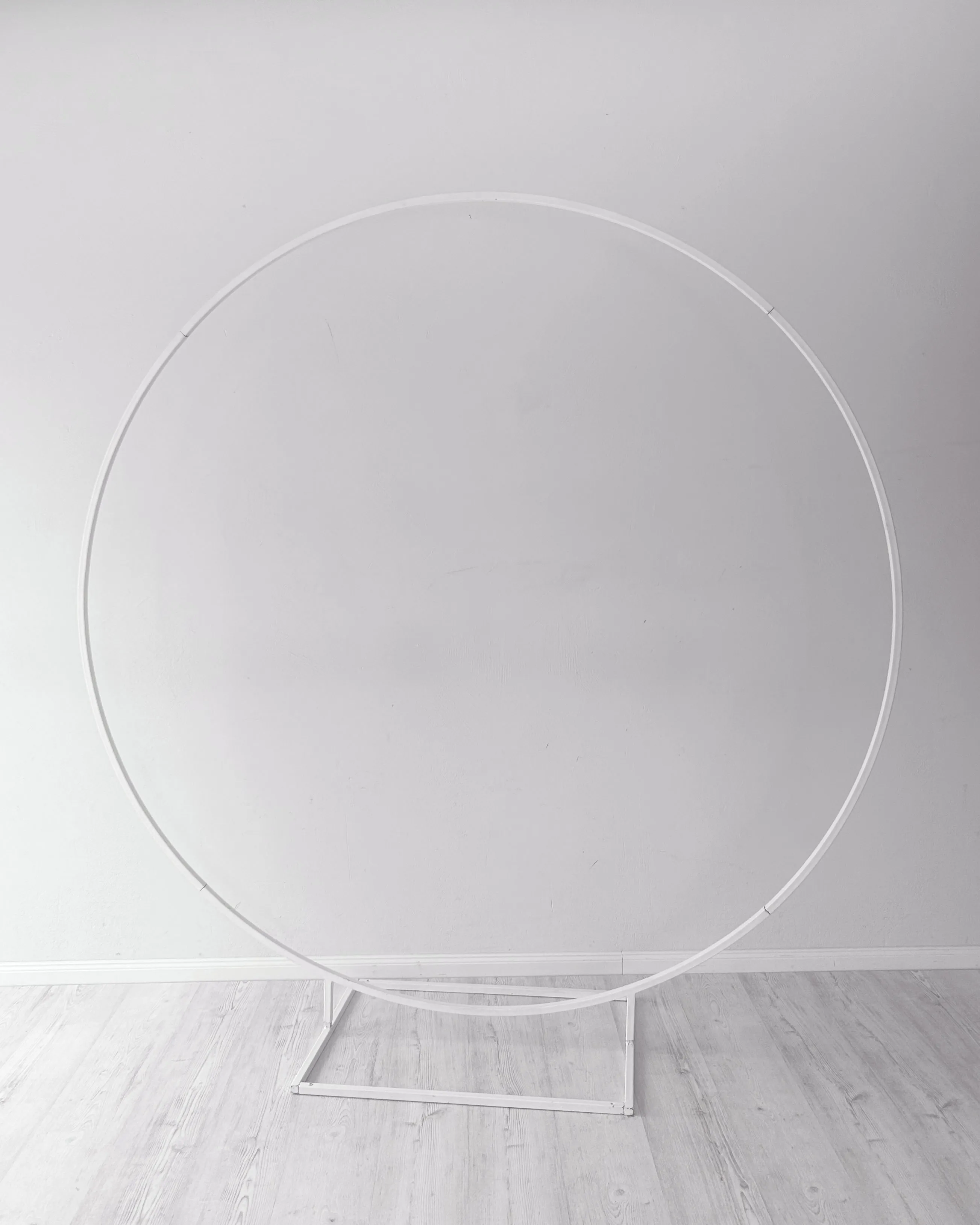 CIRCLE M WHITE backdrop