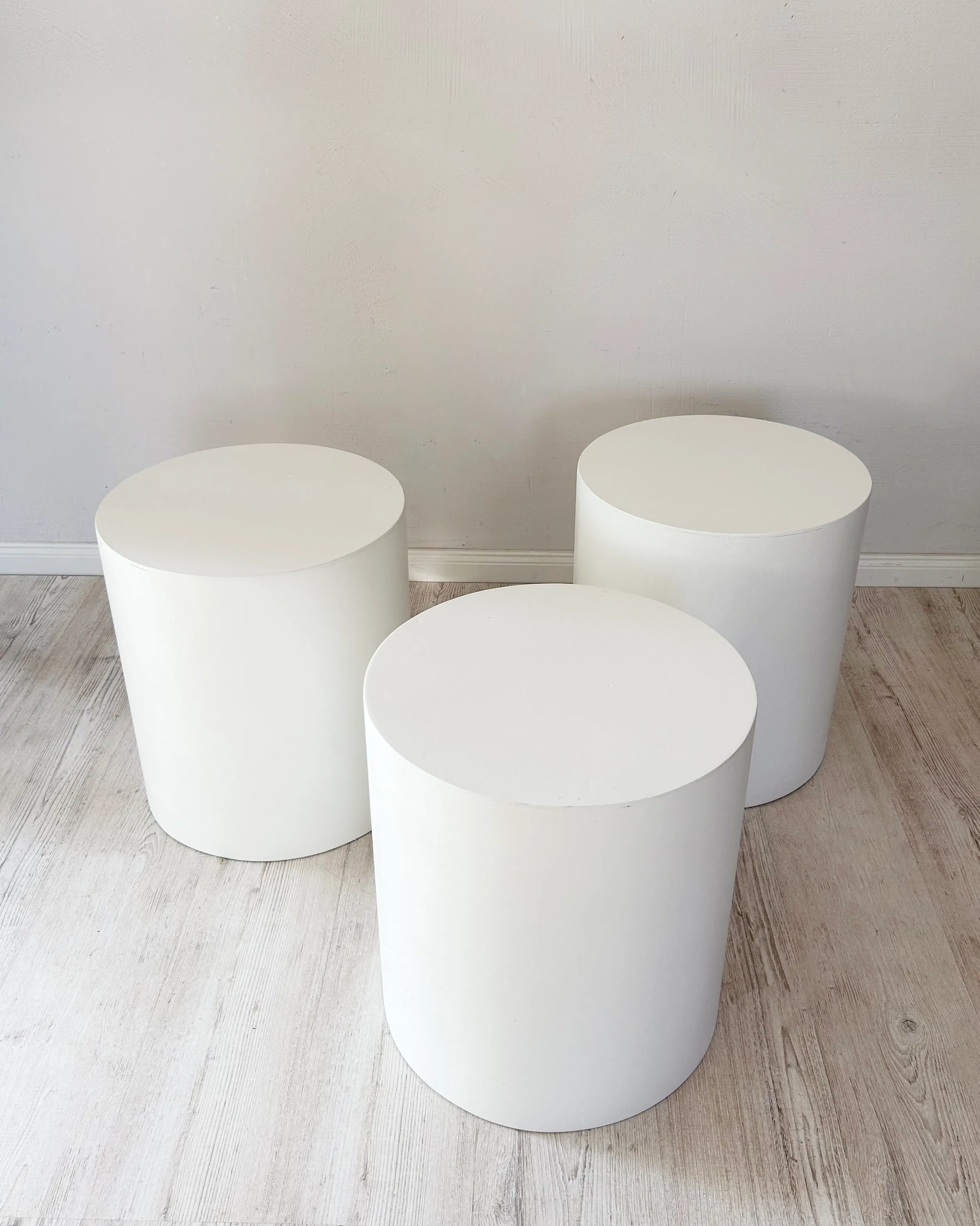 CYLINDER WHITE pouf
