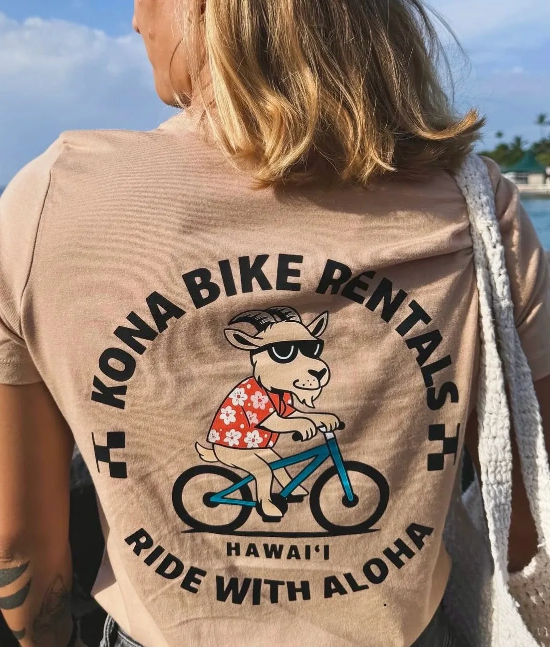 Women GOAT T-shirt tan