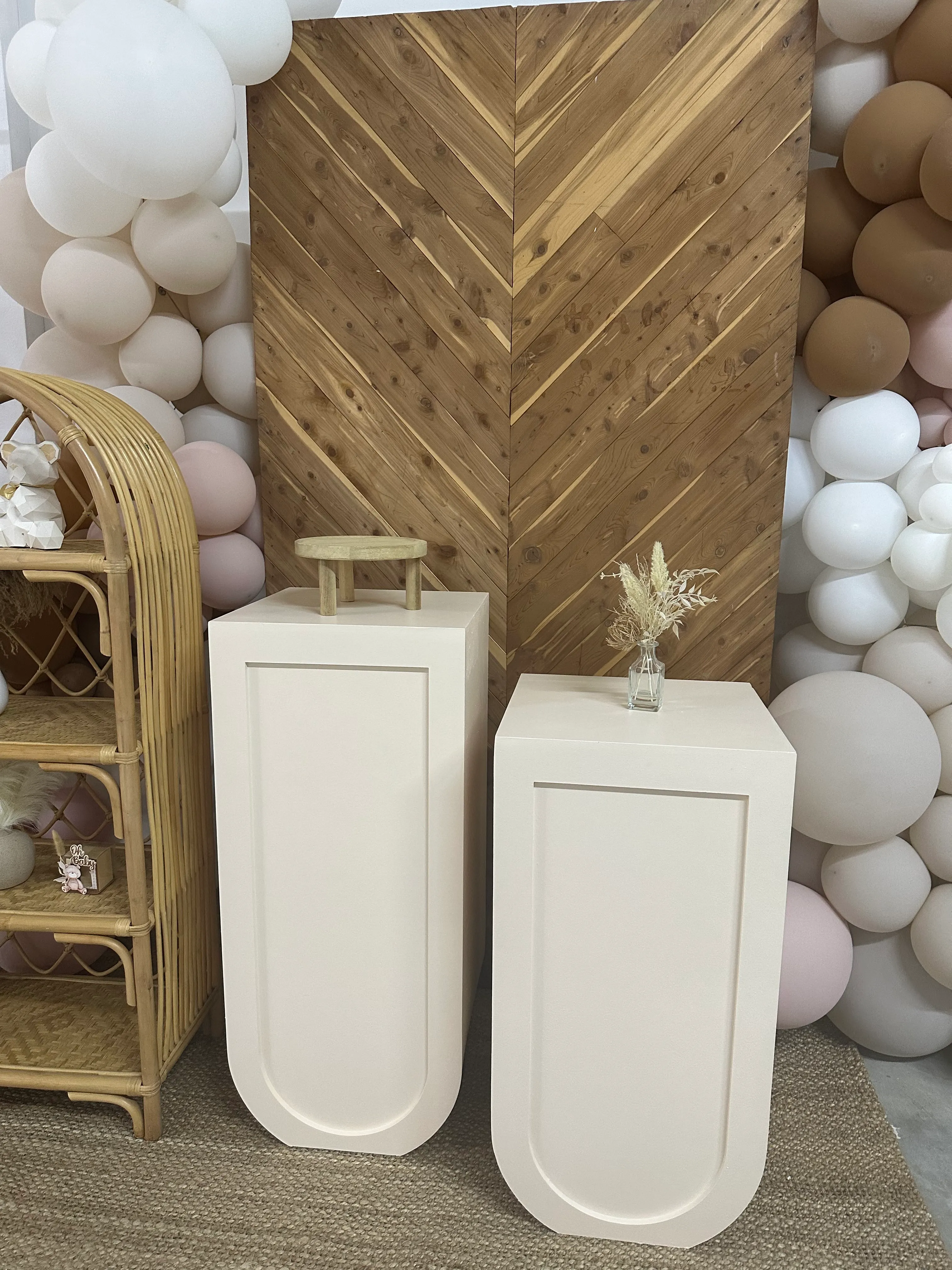 Mesa Mila mediana crema 