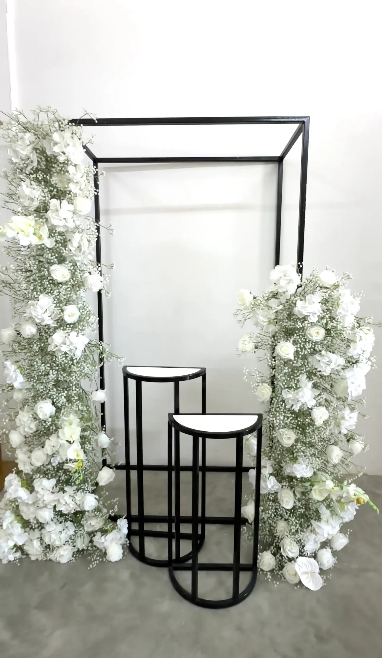 Arreglo floral blanco/baby breath  5 pies 