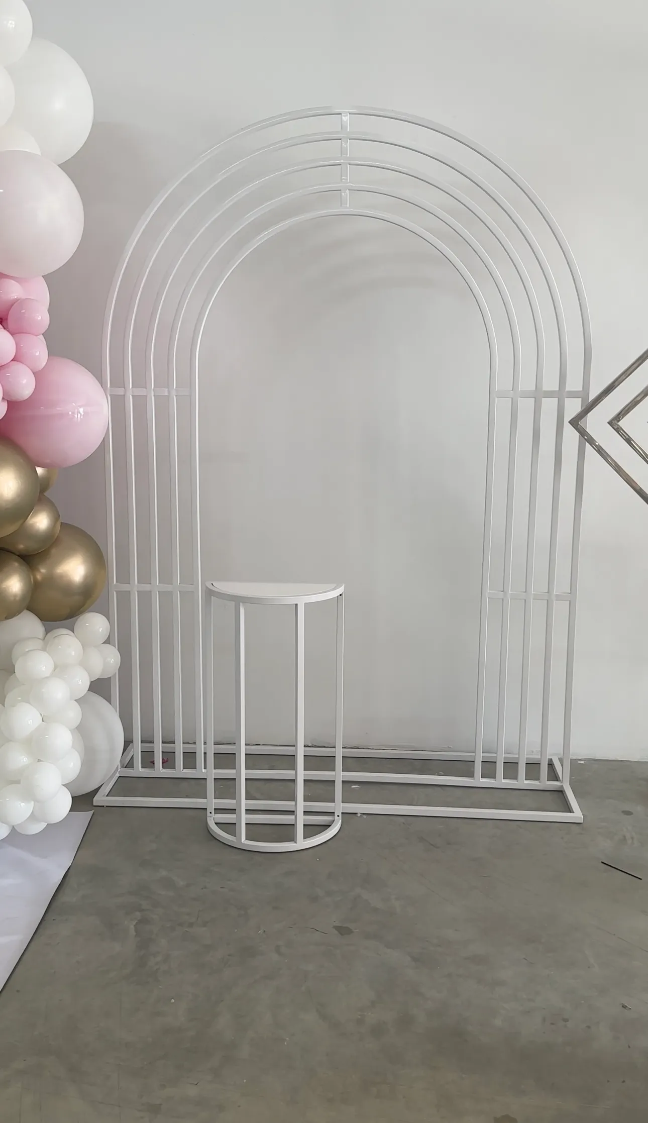 Estructura arqueada Magnus blanca