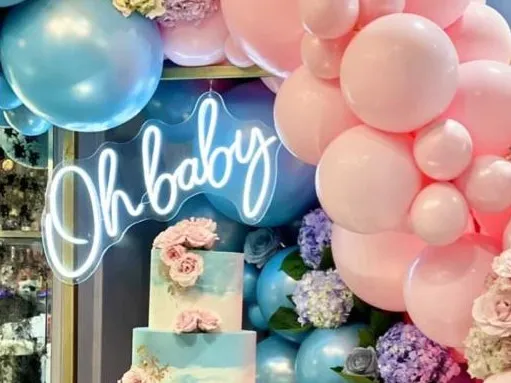 Neón sign "Oh baby" 24"