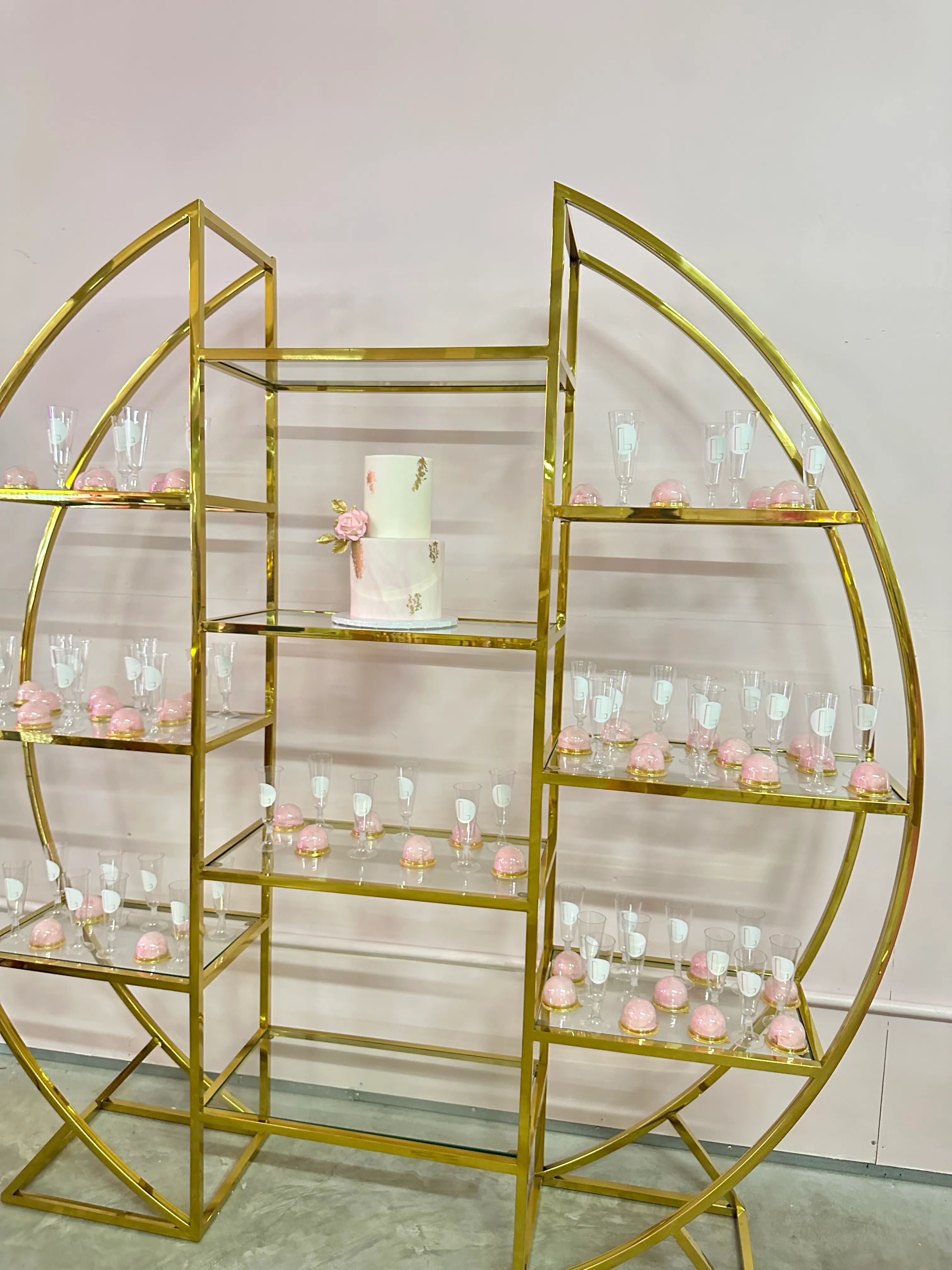 Leonardo' s  gold shelf 