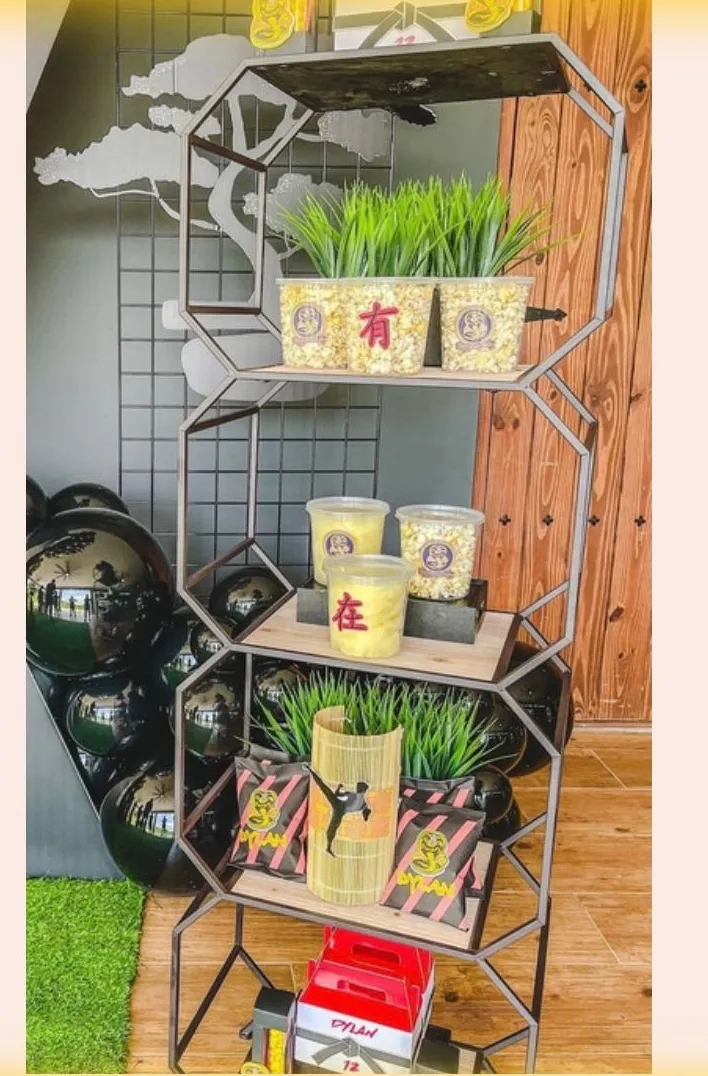 Geometric treat stand