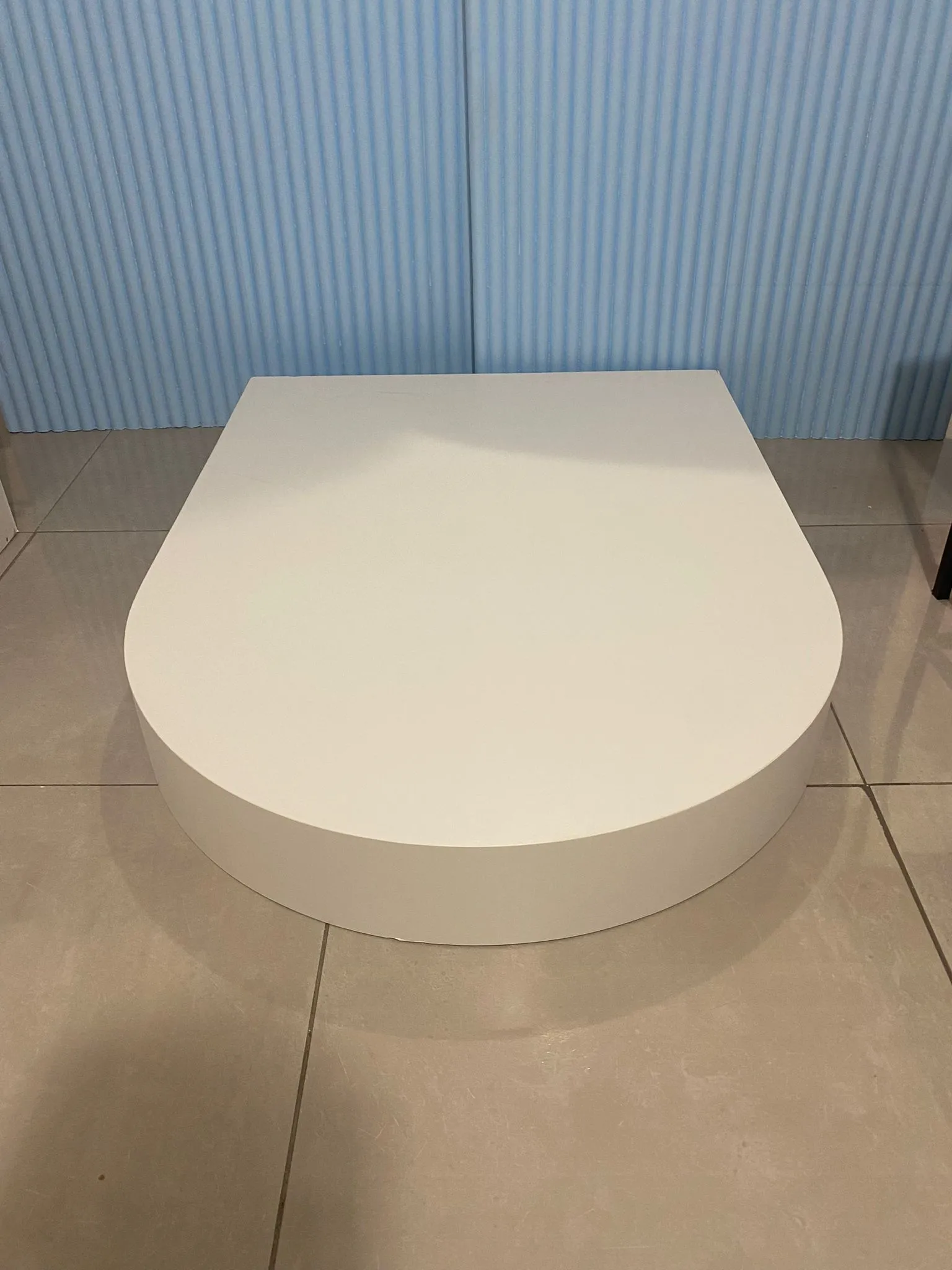 Tarima blanca ovalada M 3x4