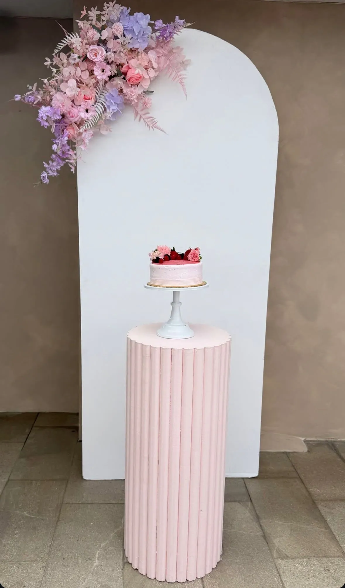 Arreglo floral rosa y lavanda pequeno