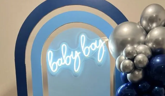 Neón sign "baby boy "