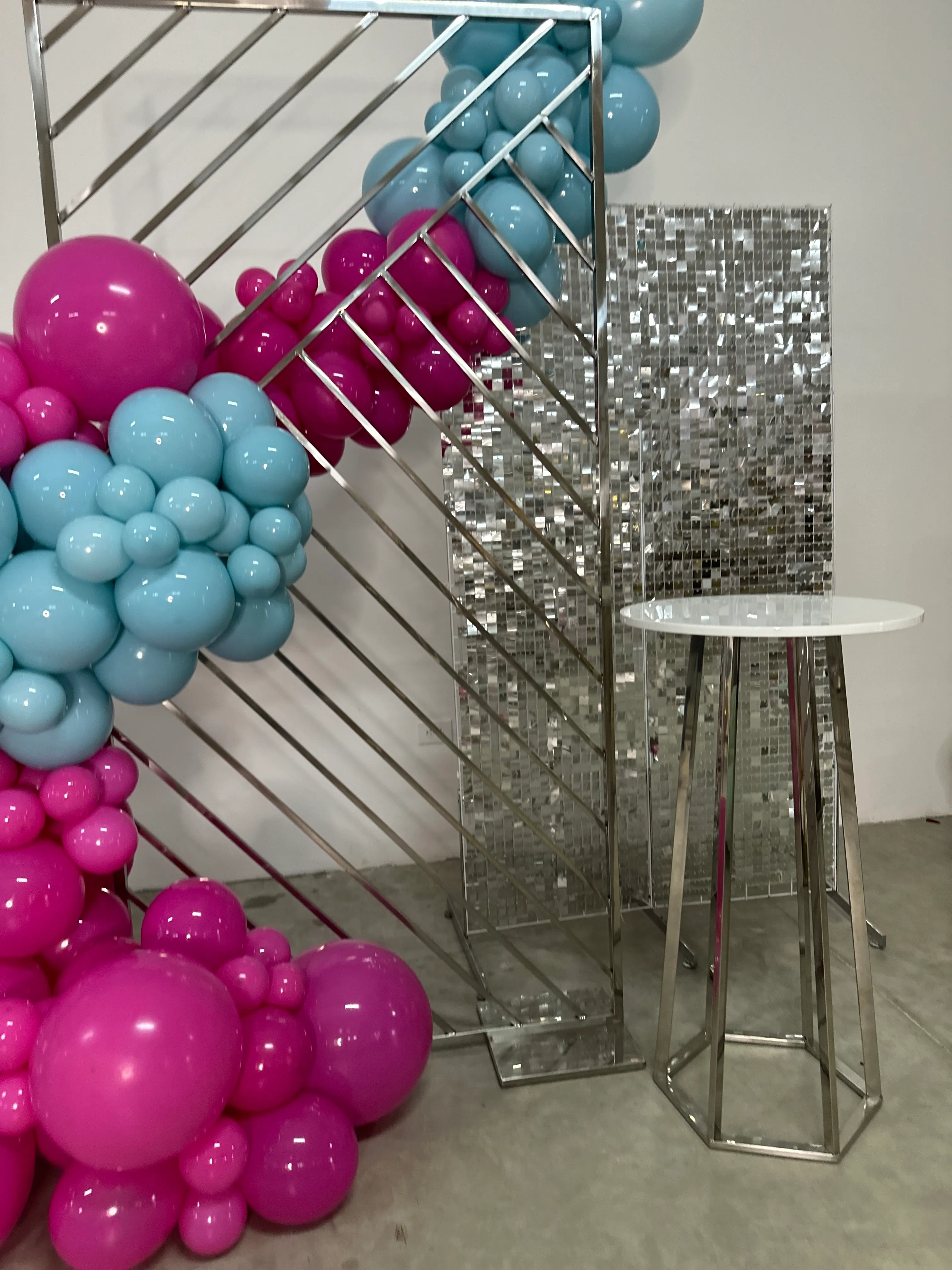 Mesa Emiliana silver