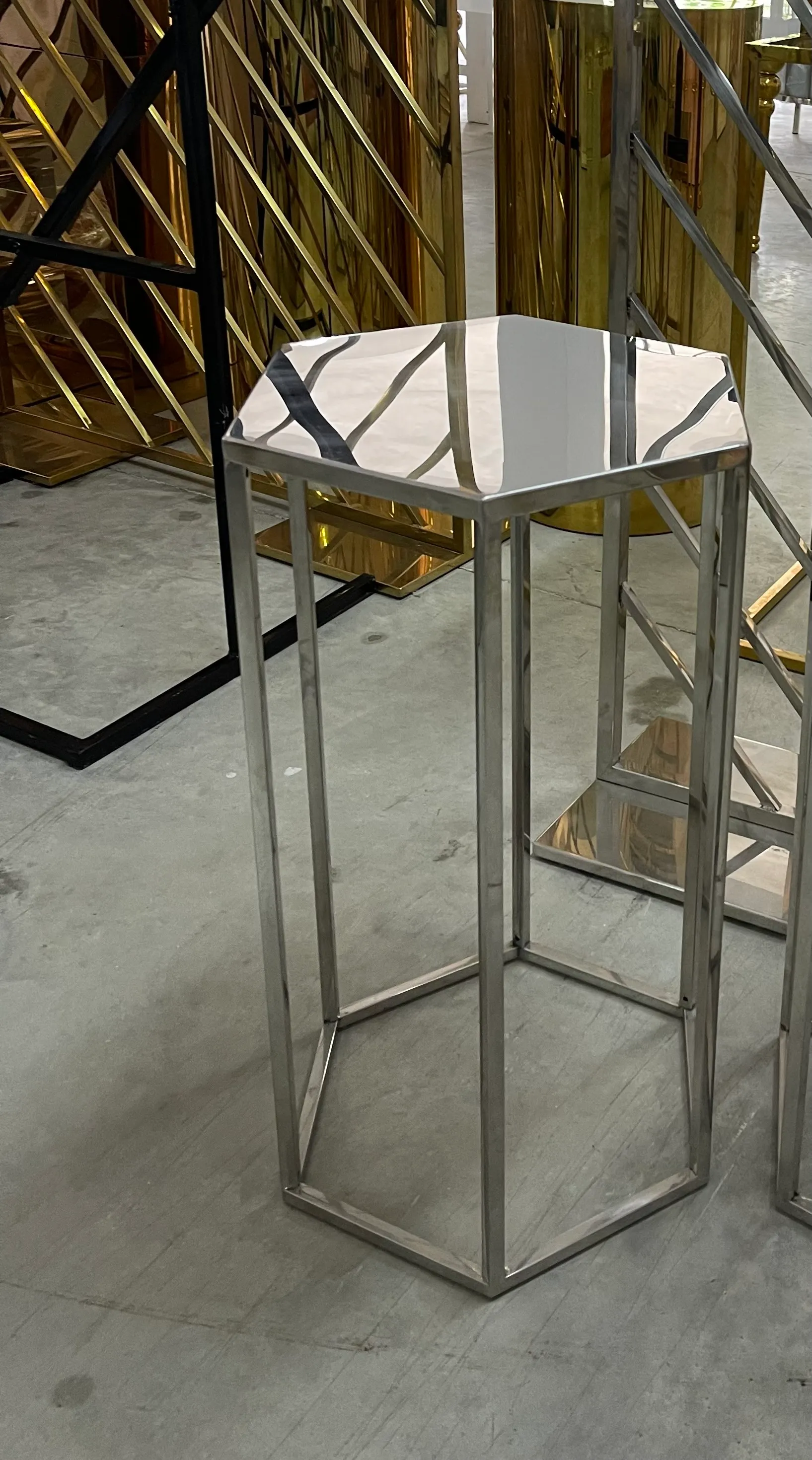 Mesa  hexagonal abierta mediana sikver