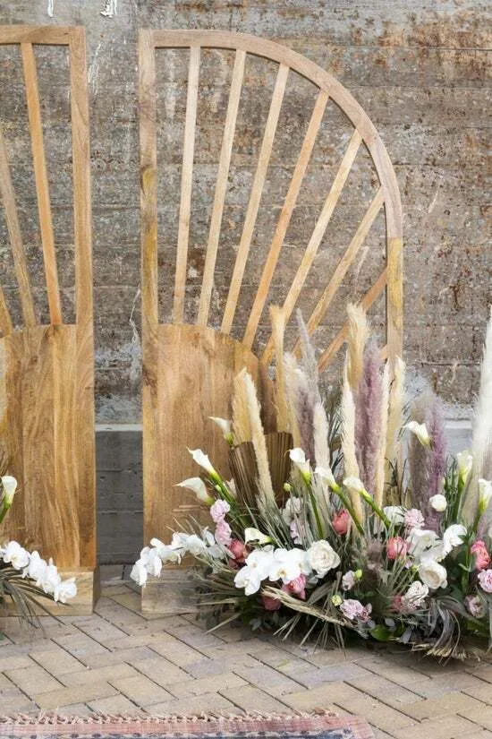 Big Displays & Pretty Accents