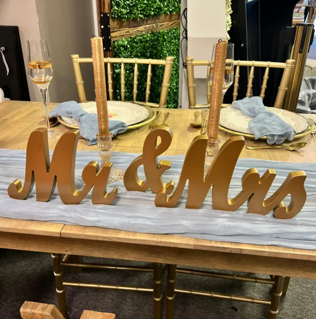 Wedding Sign Mr & Mrs Gold Tabletop