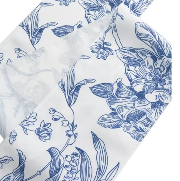 Sash Wreath Blue Chinoiserie Poly