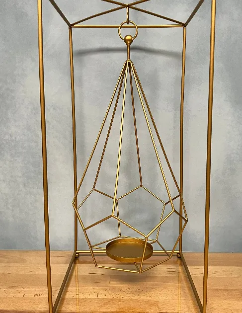 Centerpiece Gold Stand w/ Hanging Pentagon