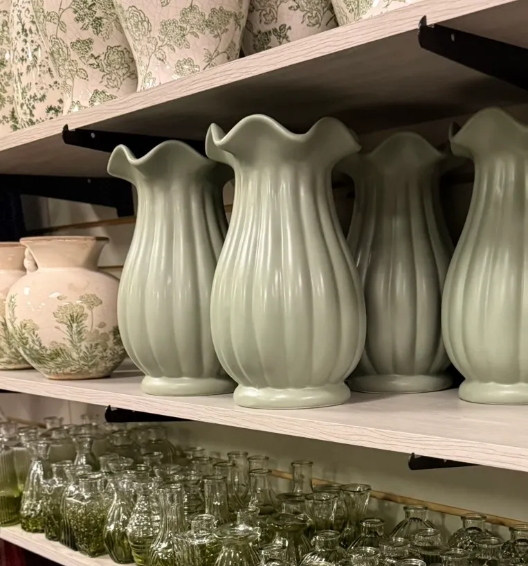 Vase Matte Green Scallop