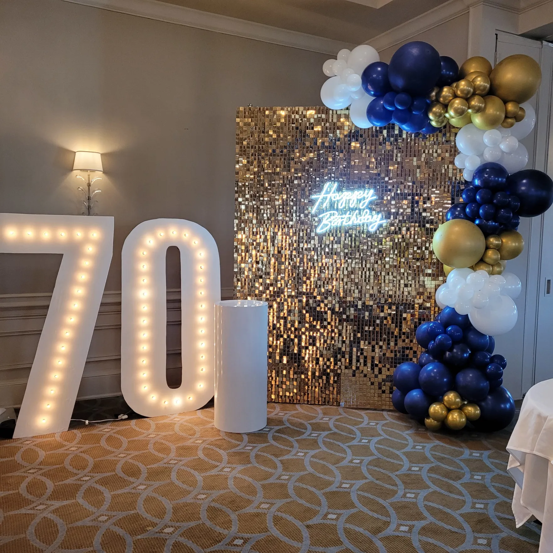 Shimmer Wall - Gold