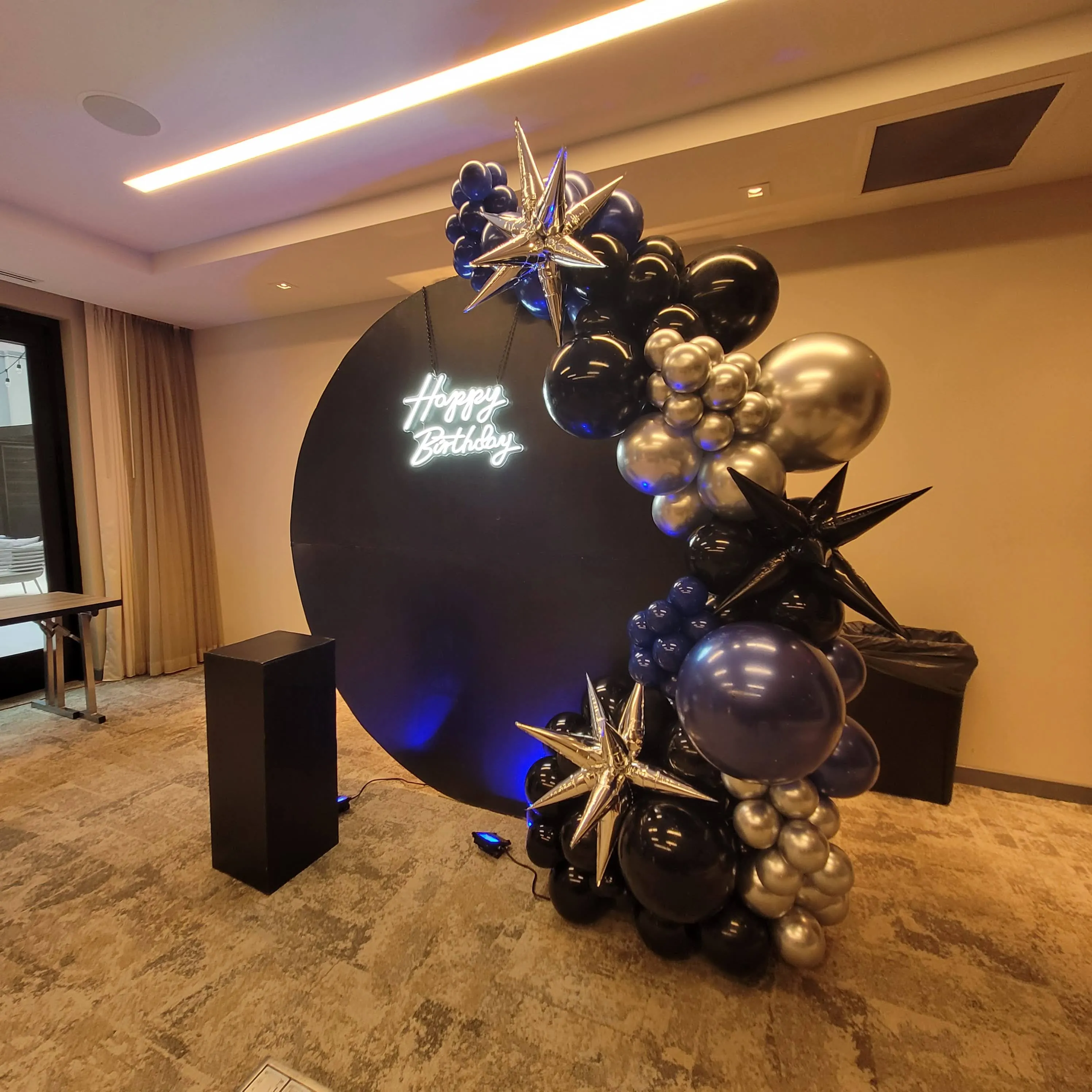 Black or White Arch Package  