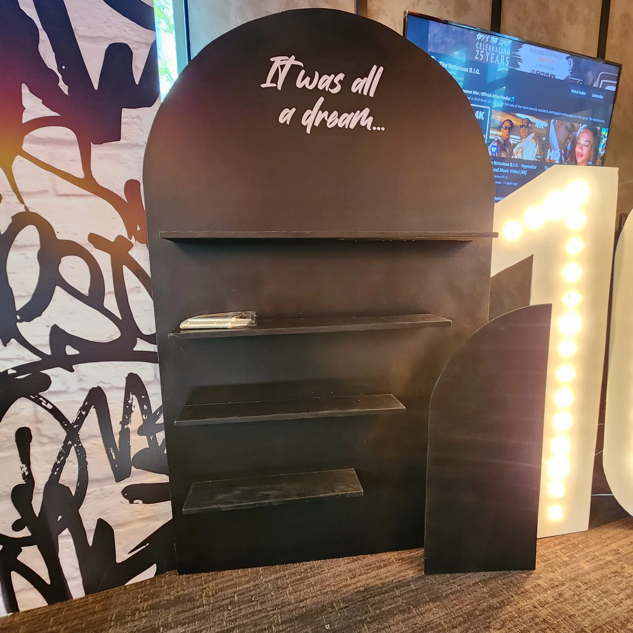 Arched Shelf Wall  
