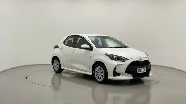 2018 TOYOTA YARIS FRV24A