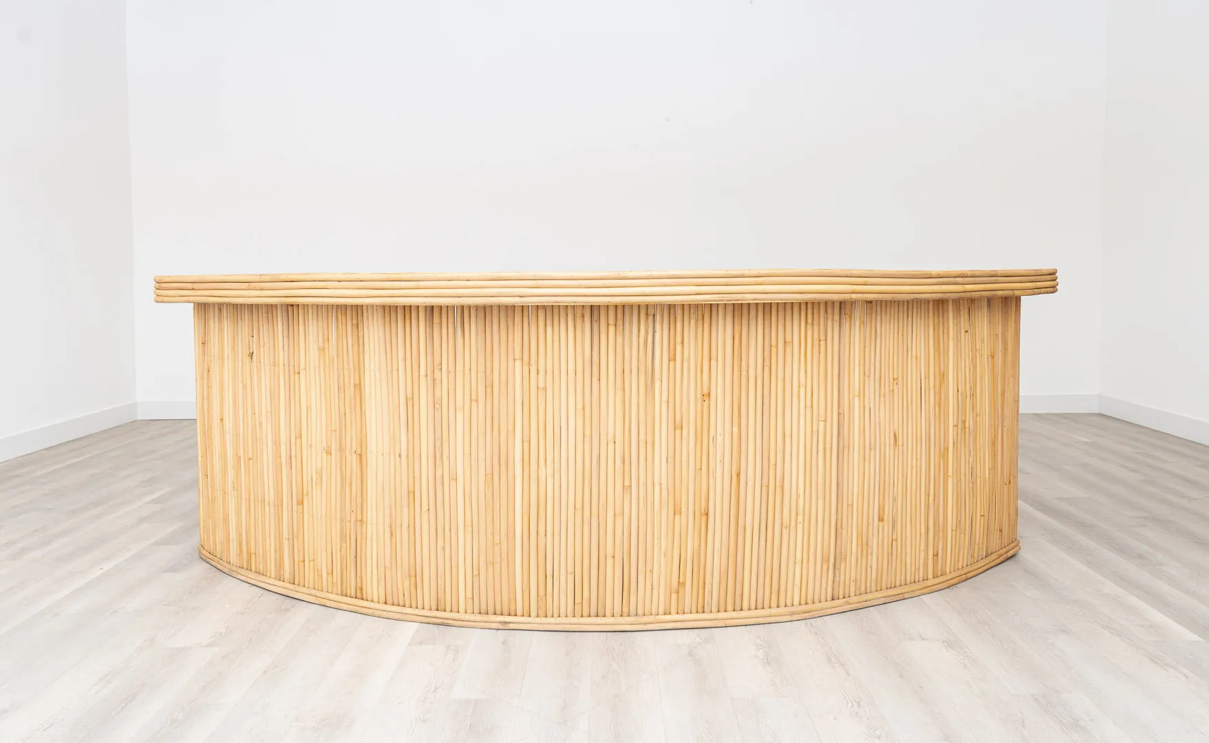 Oasis Bar 15’ With Center Bar Back