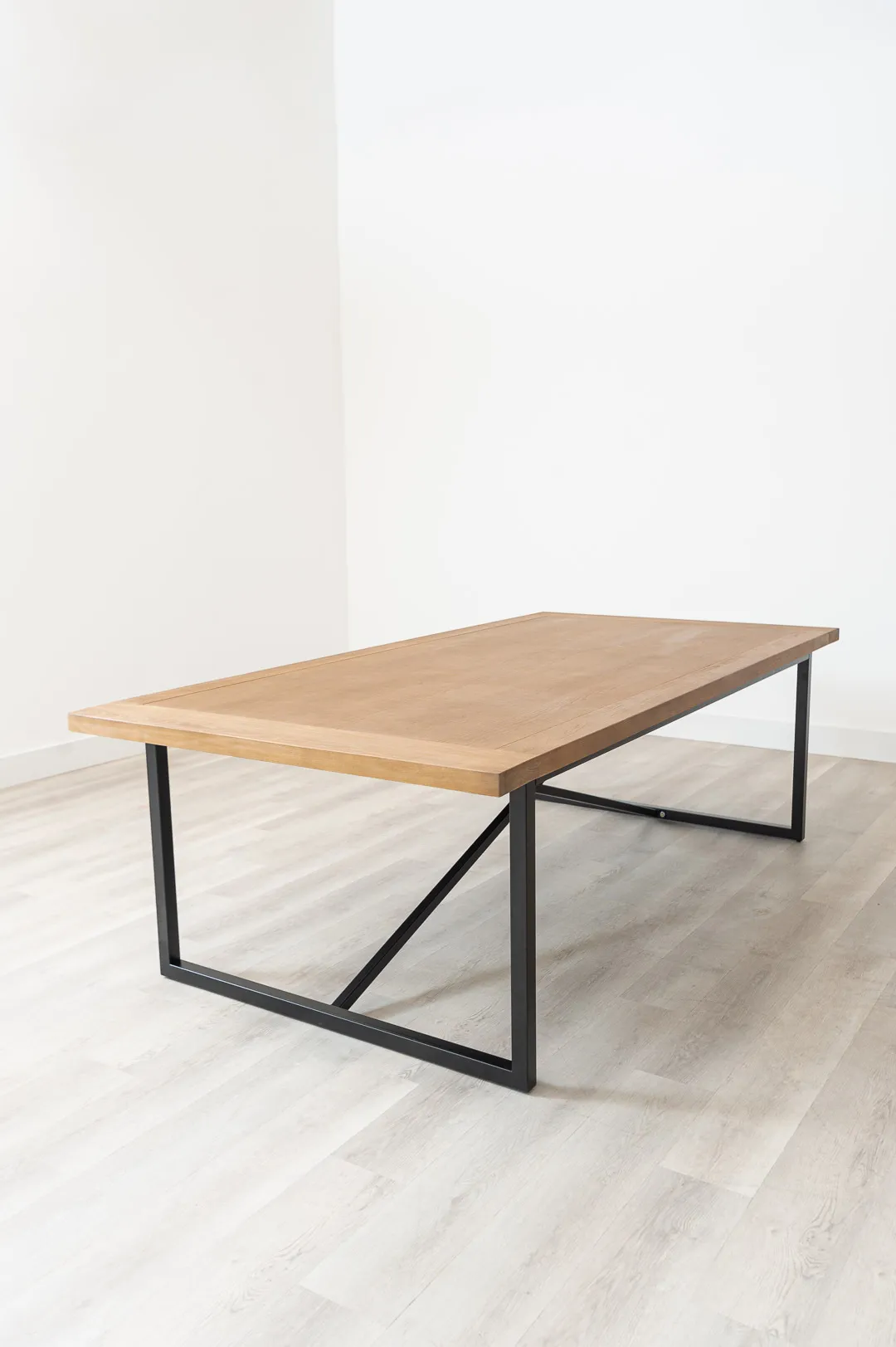 Porto Table 8’x4’