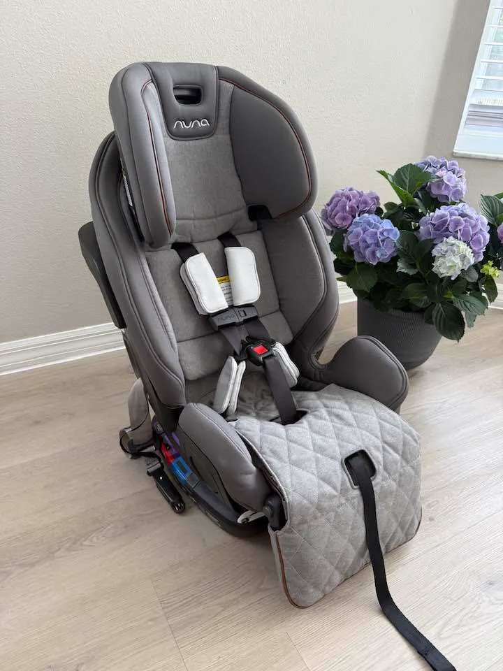 Nuna Exec Convertible Car Seat