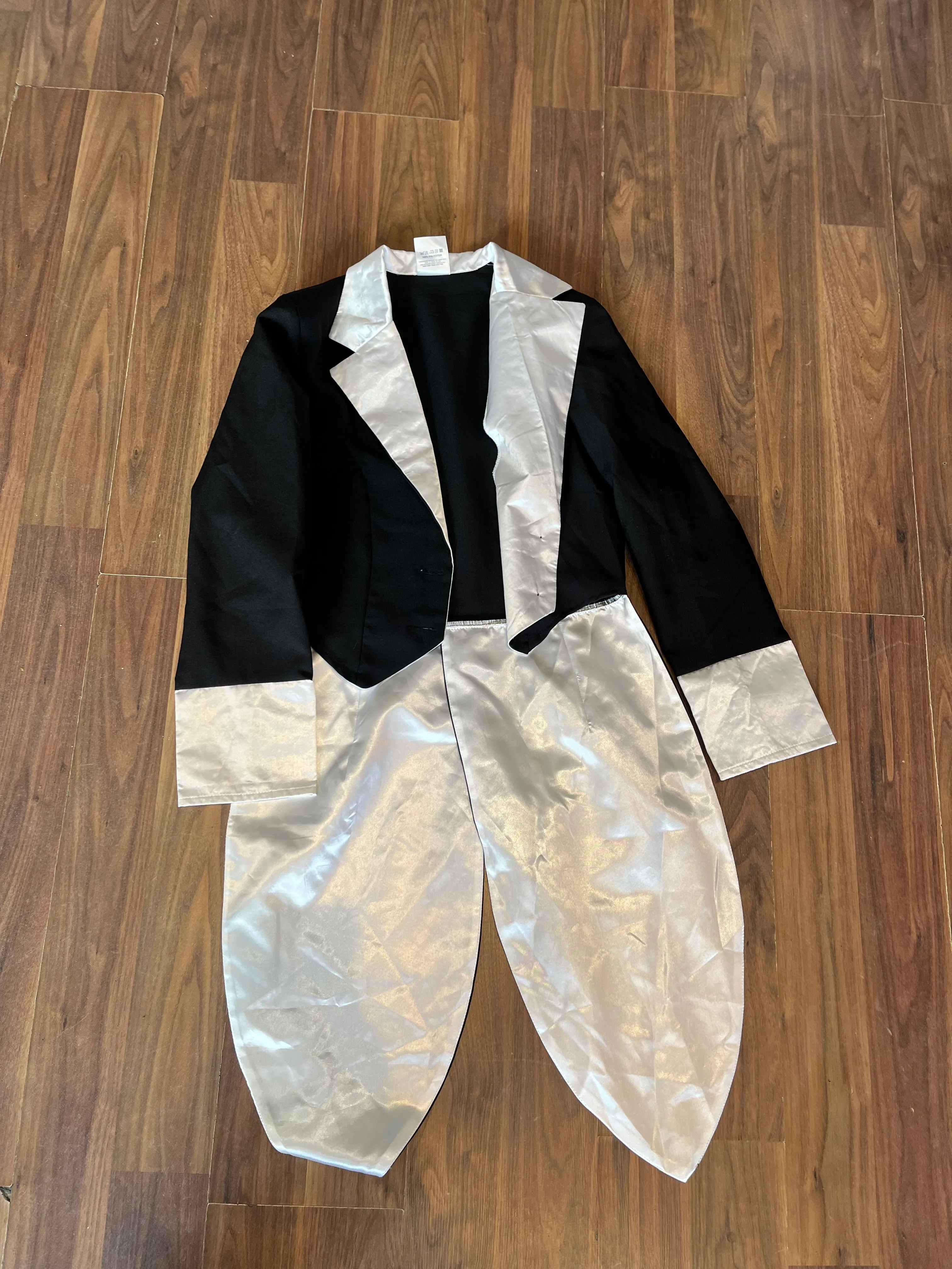 Tailcoat- Black and White 