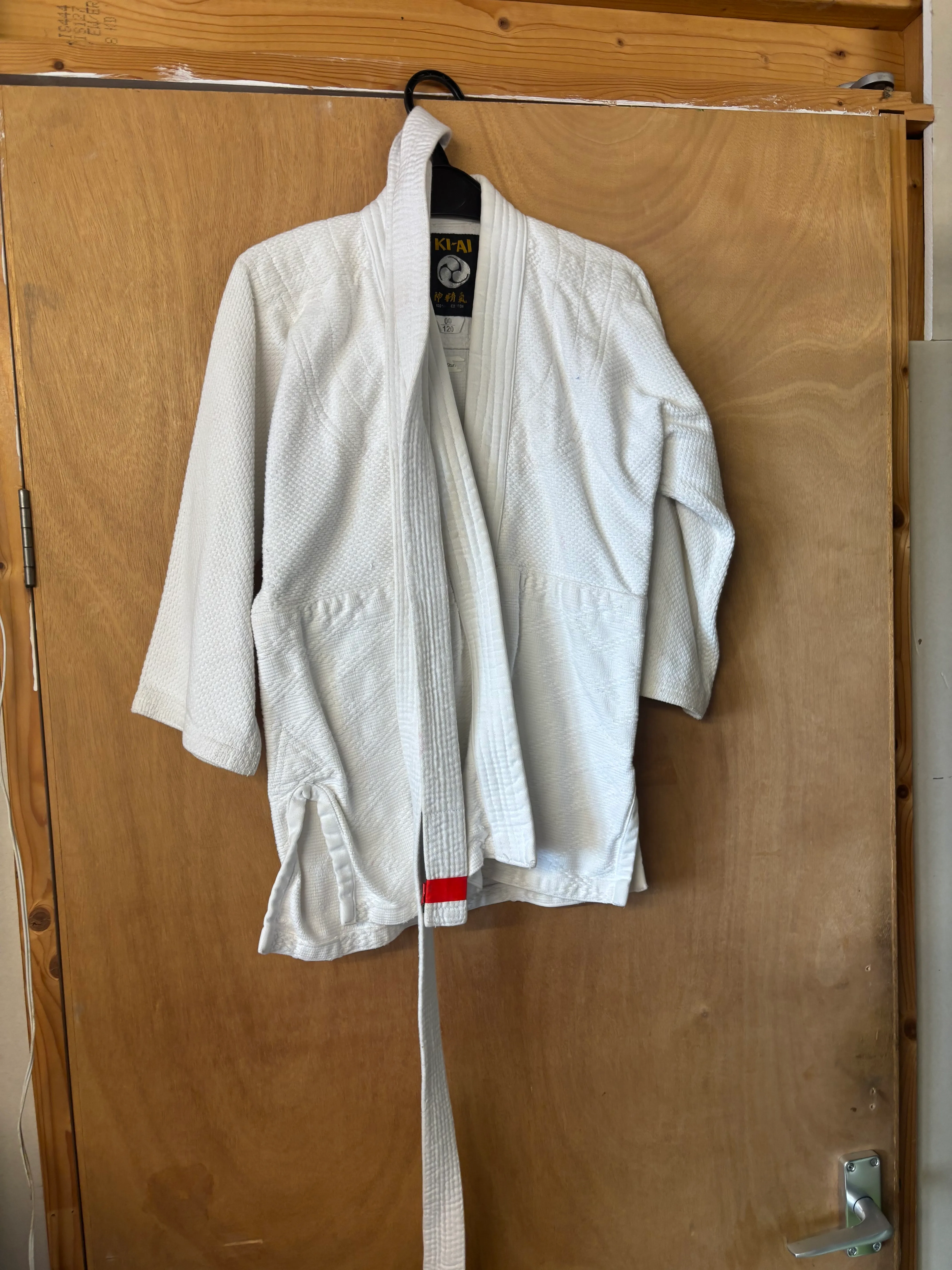 Character- White robe 