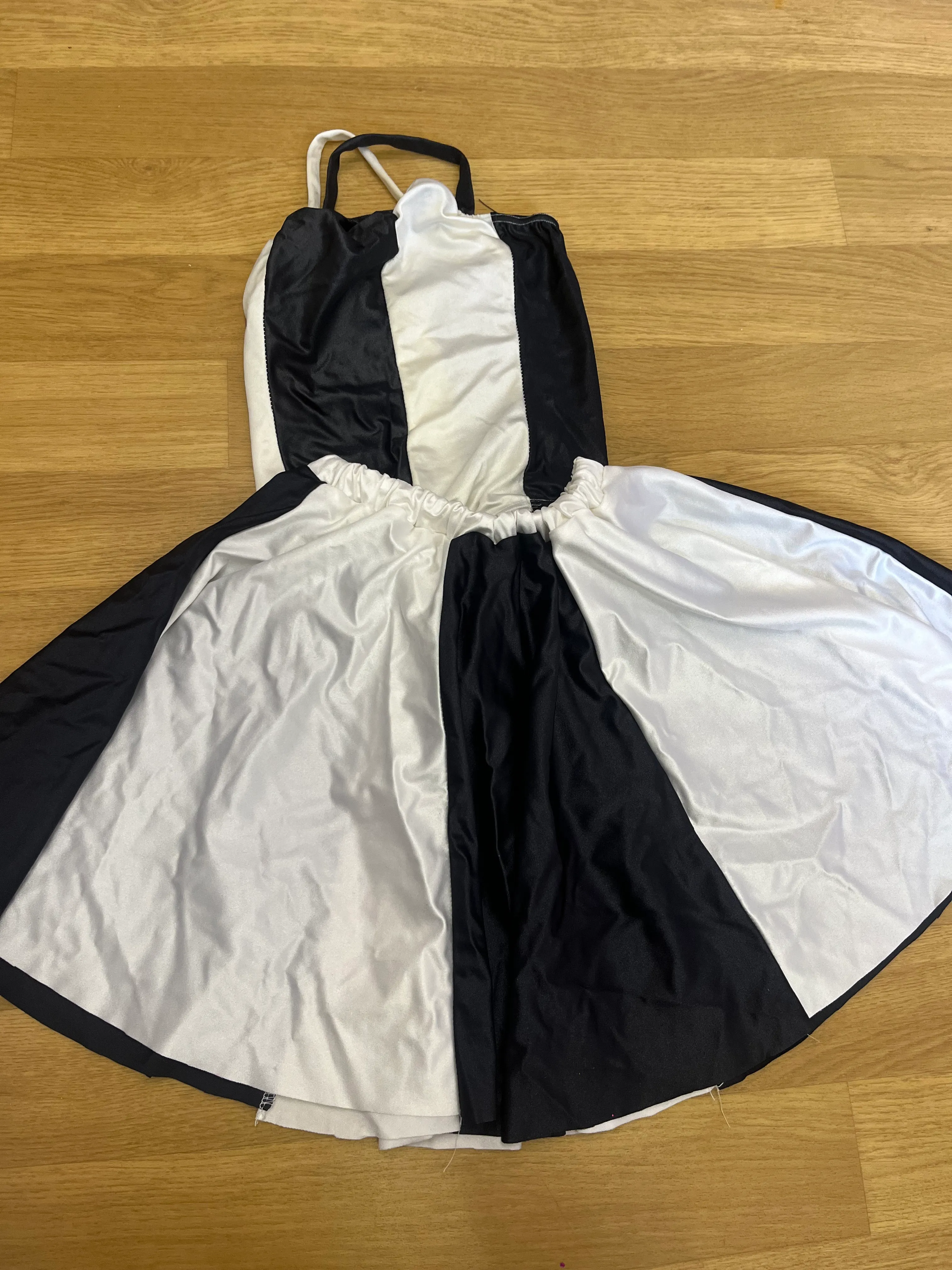 Two piece- Black and white