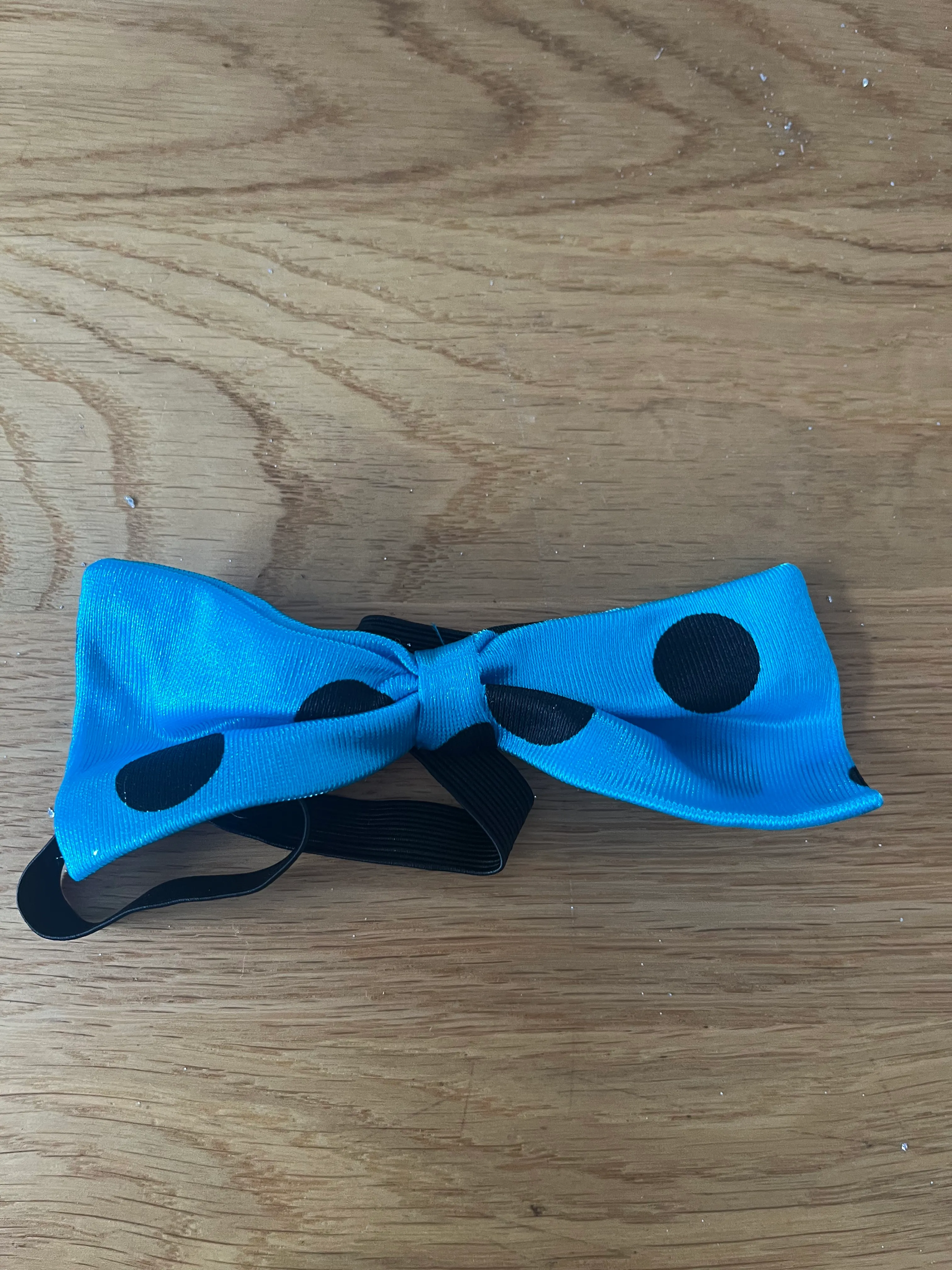 Bow tie- Blue and black dot