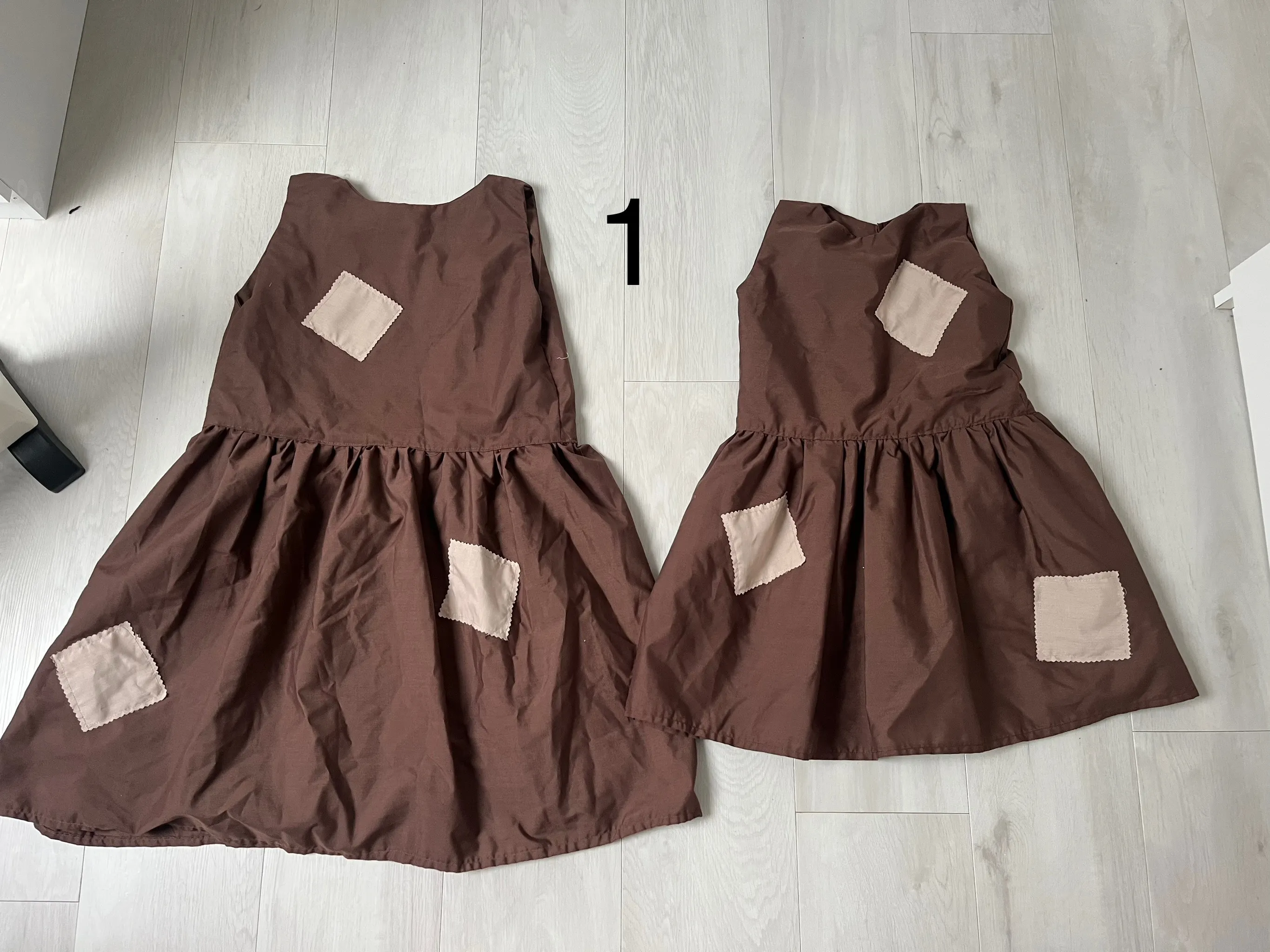 Character- Oliver/Annie dress 