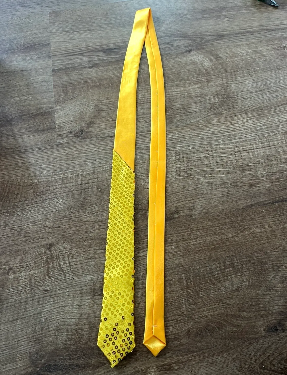 Tie- yellow sequin