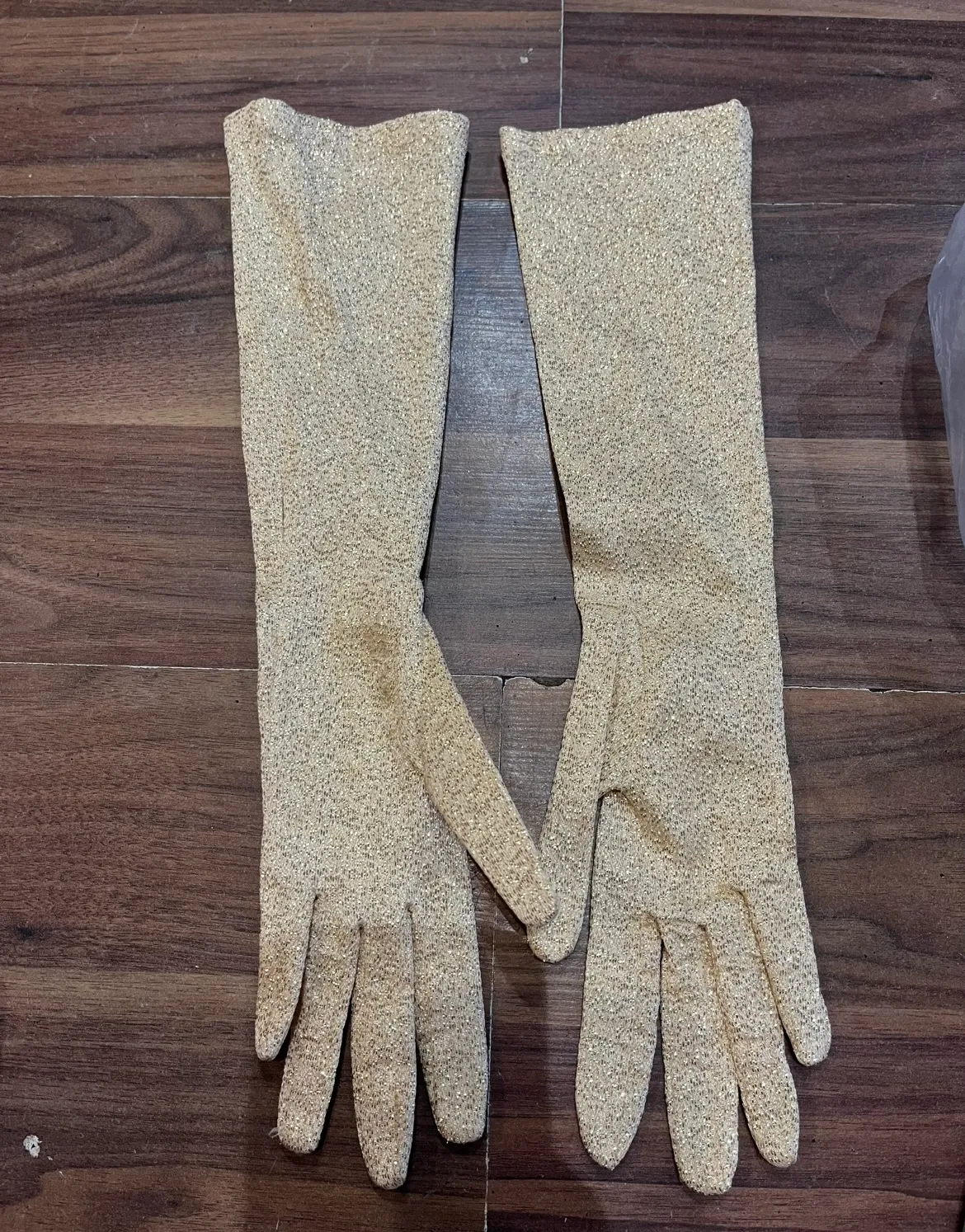 Gloves- Gold sparkly