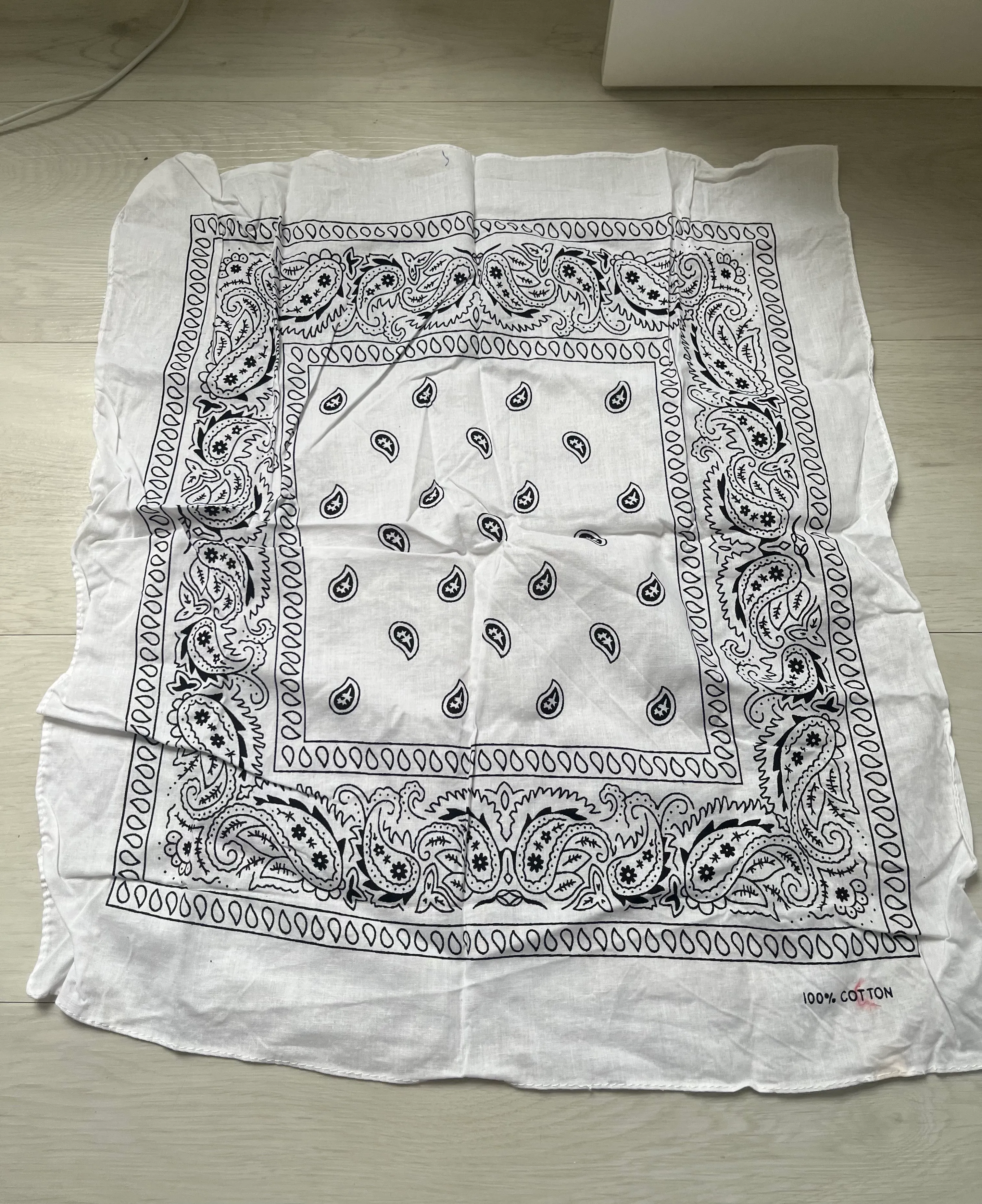 Neck Scarf- White Patterned