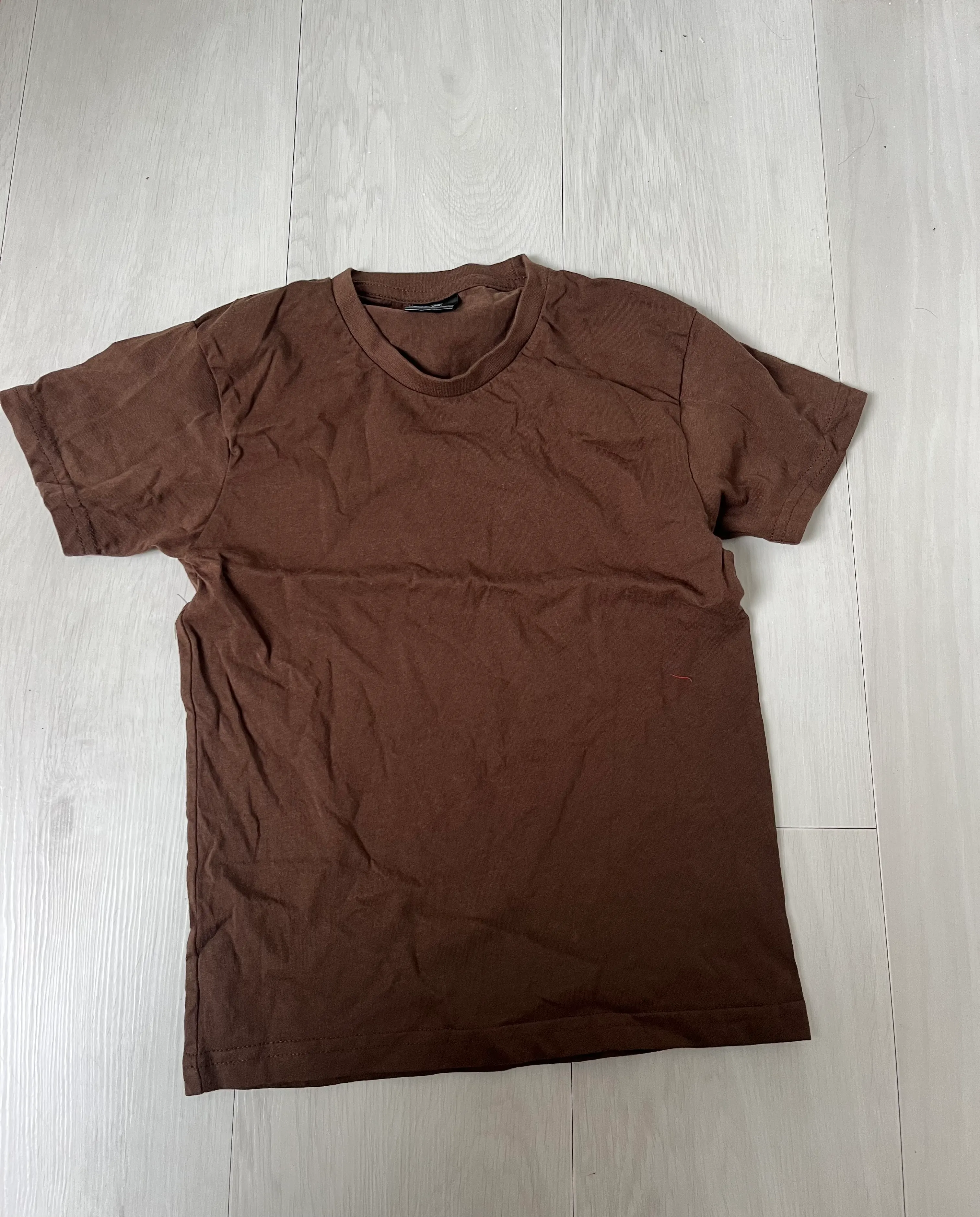 T-shirt - Brown